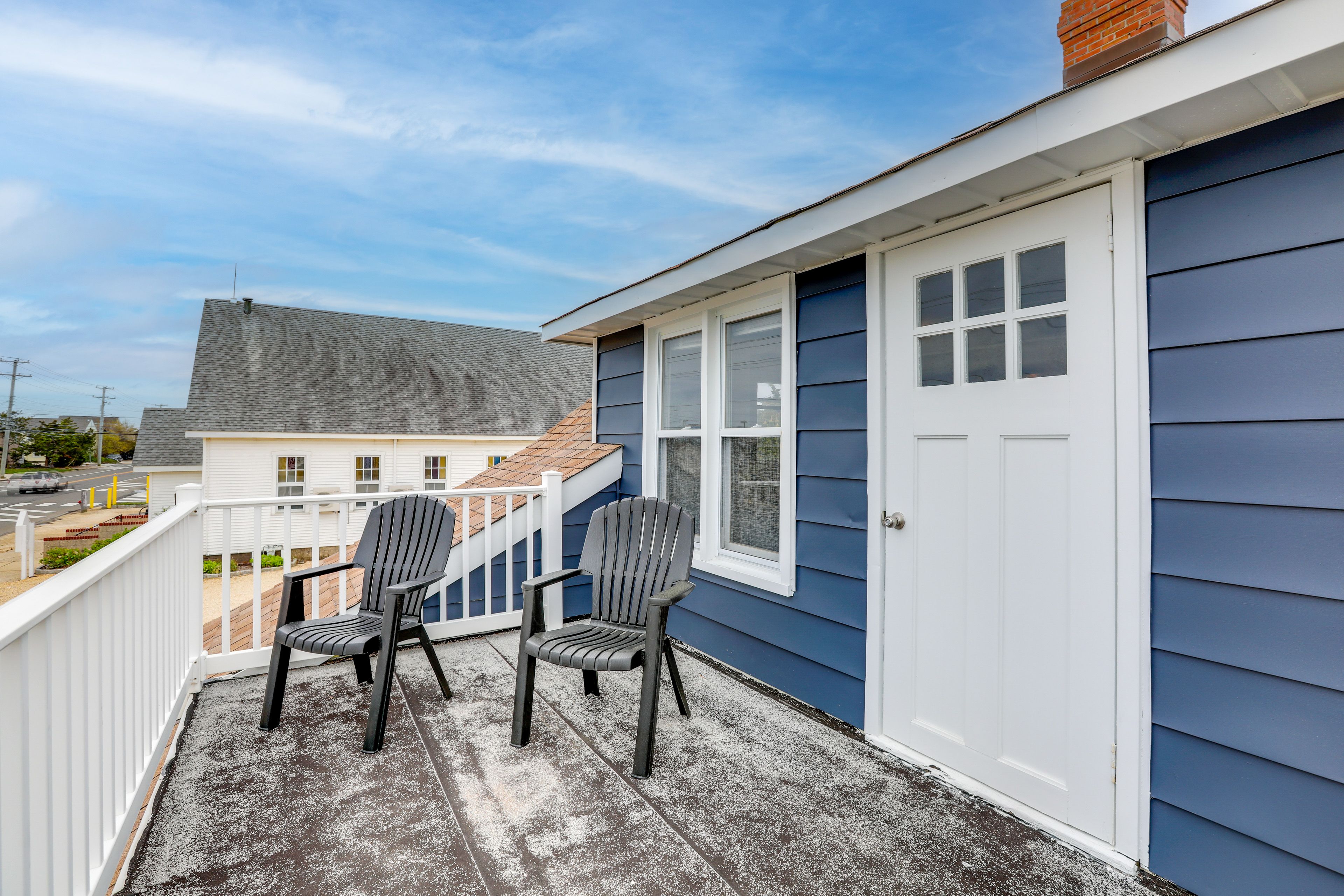 Balcony | Outdoor Seating