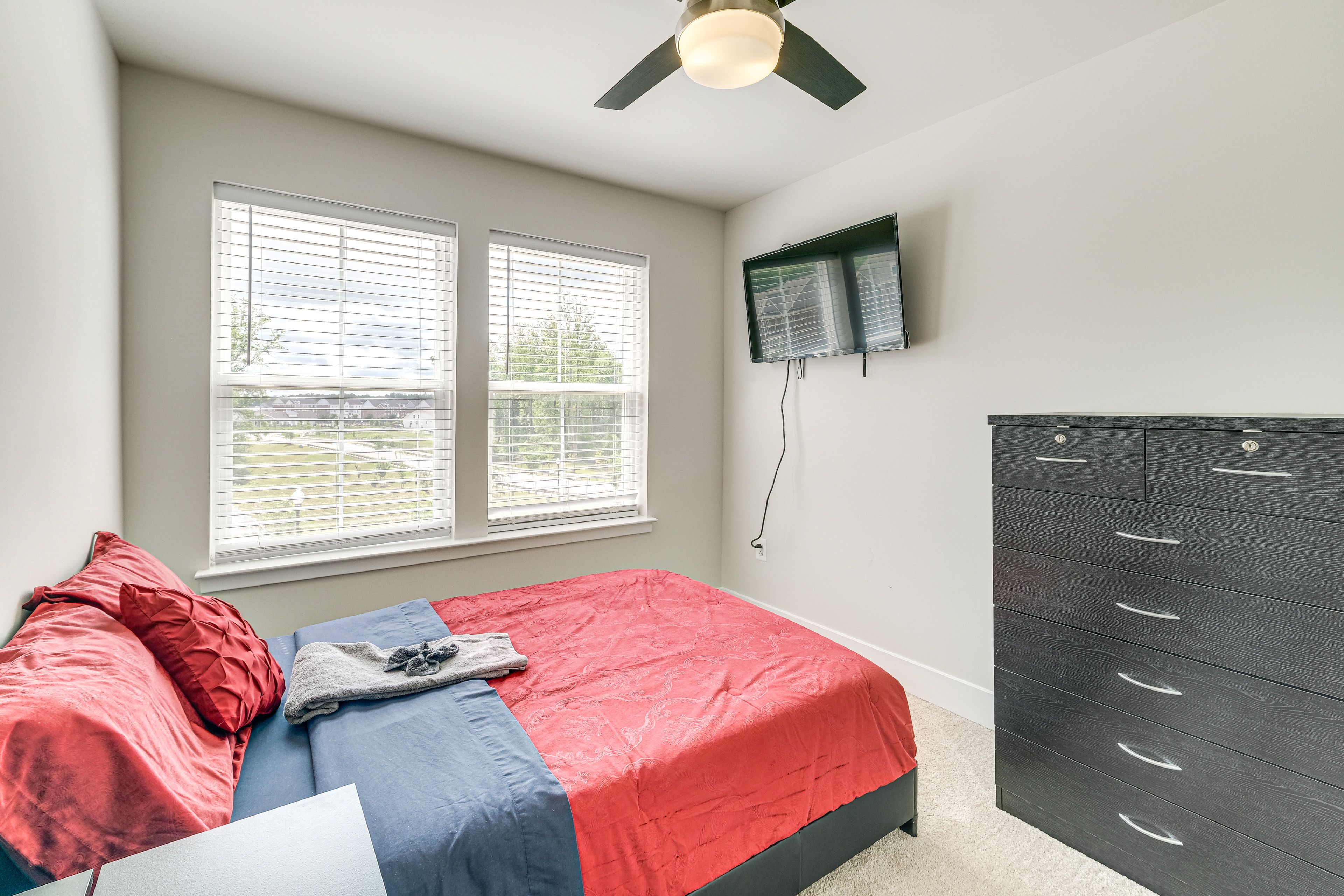 Bedroom 2 | 3rd Floor | Full Bed | Linens Provided