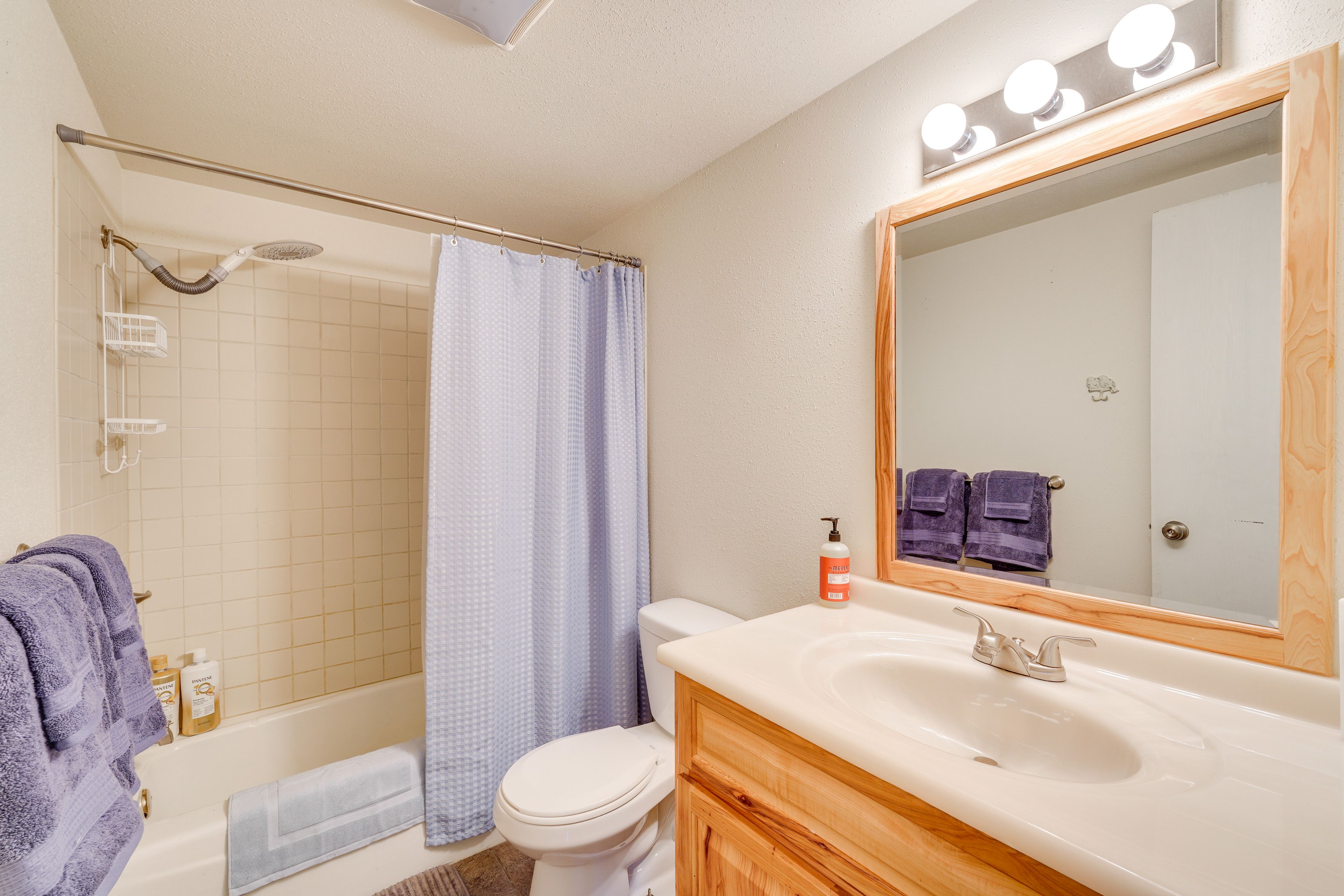 Full Bath | Main Level