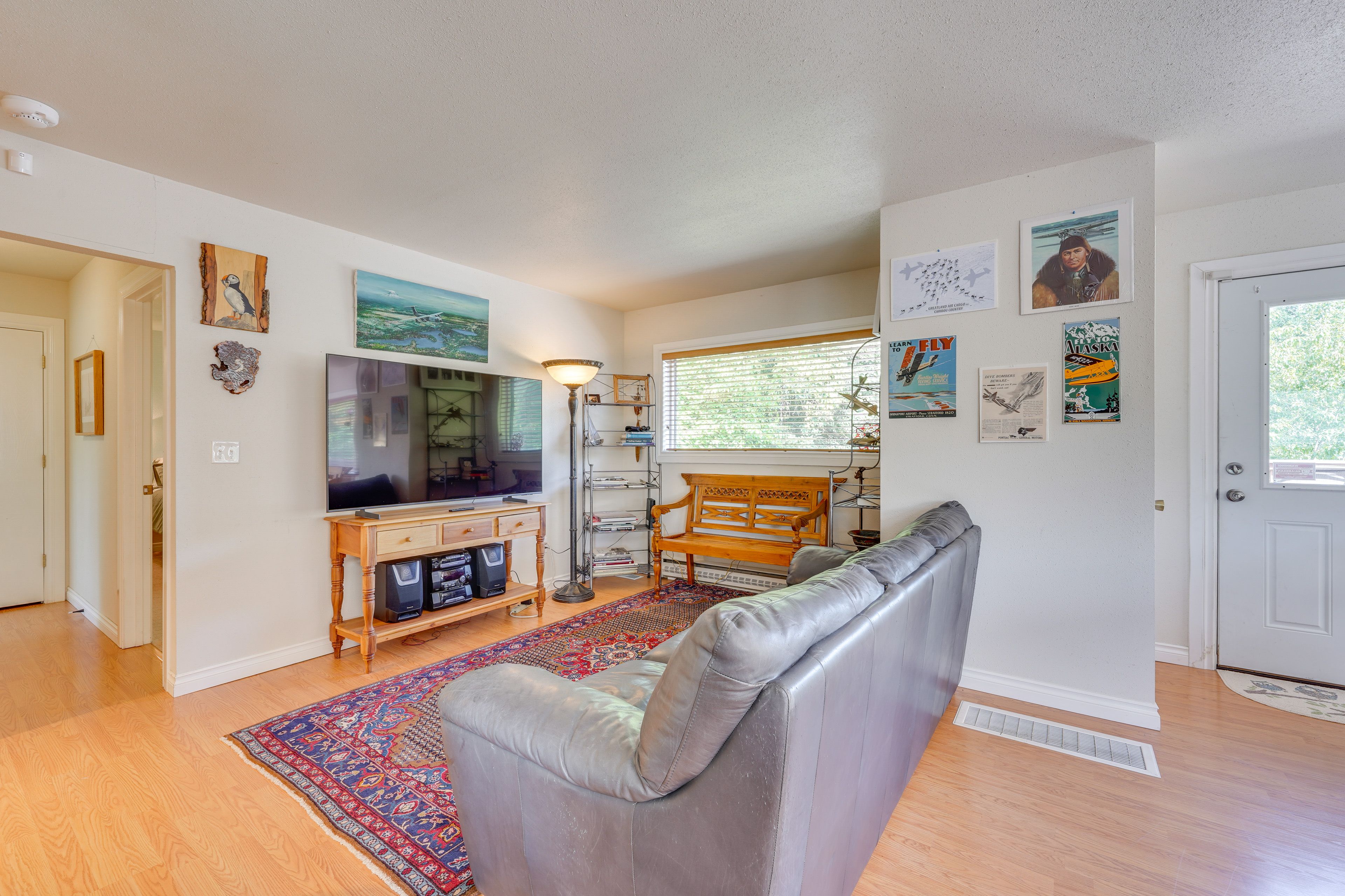 Living Room | TV | Board Games | Free WiFi | Main Level