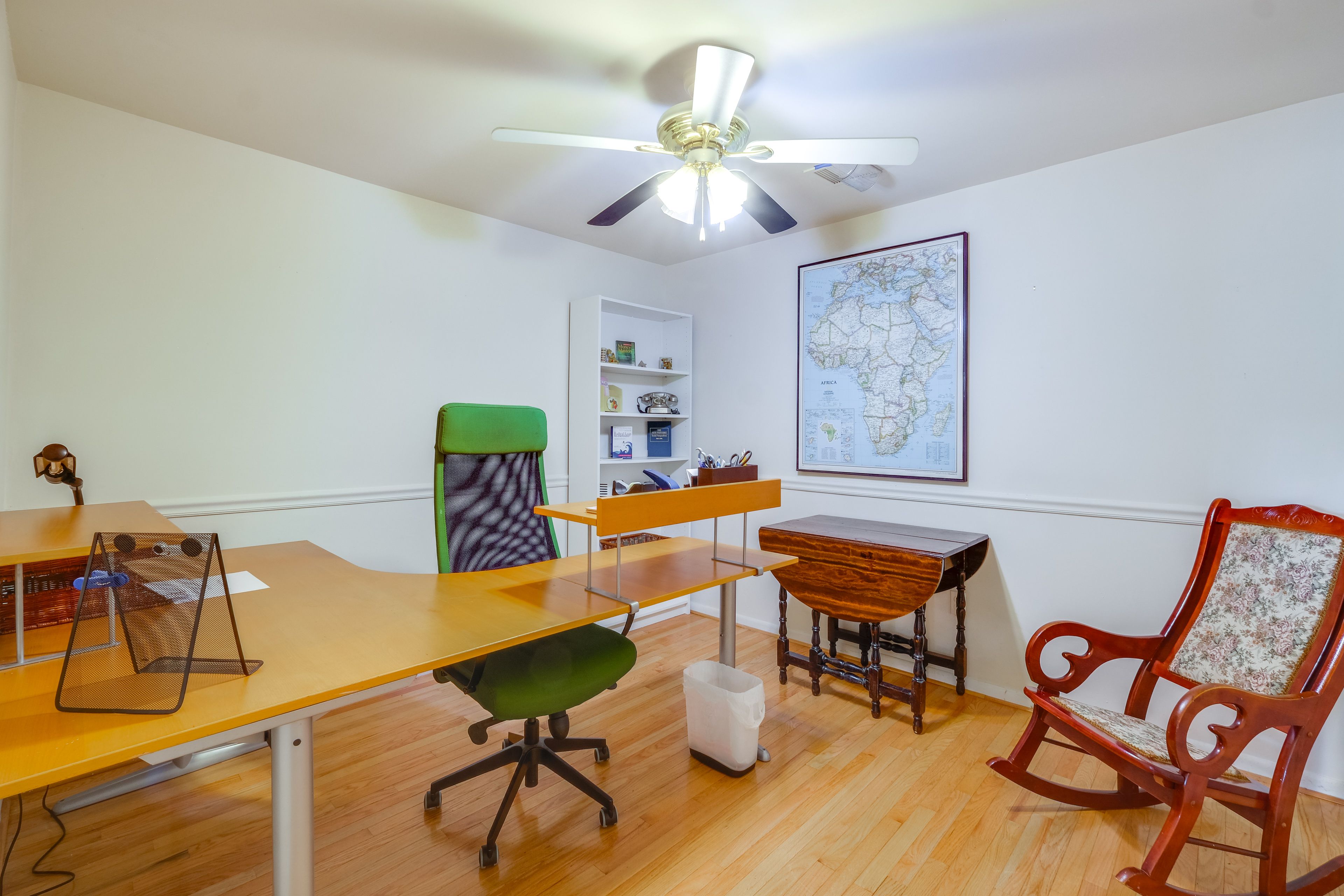 Home Office | Free WiFi