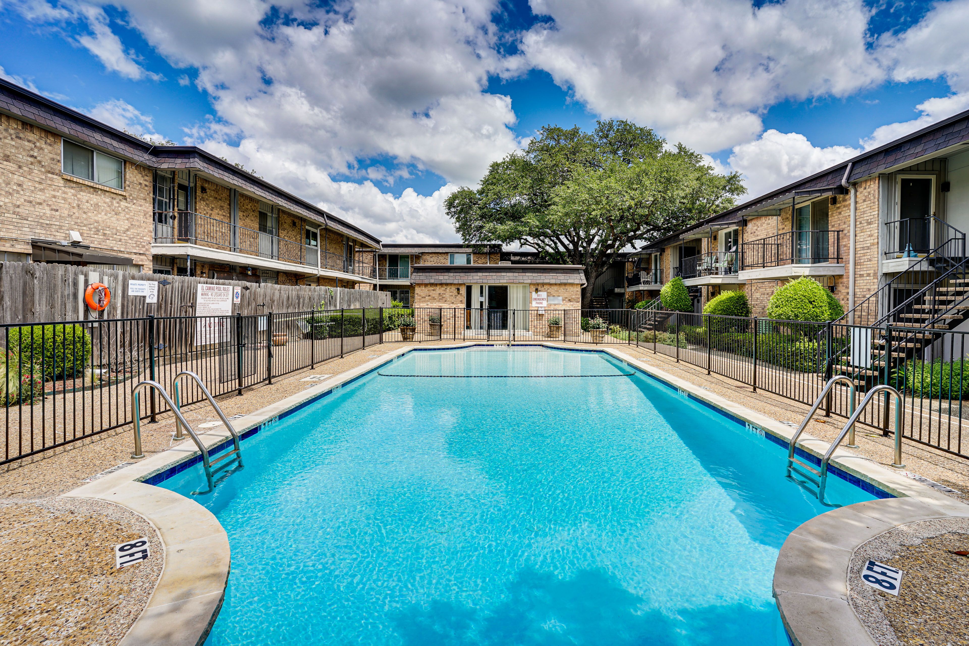 Dallas Vacation Rental | 1BR | 1BA | Stairs Required | 1,200 Sq Ft