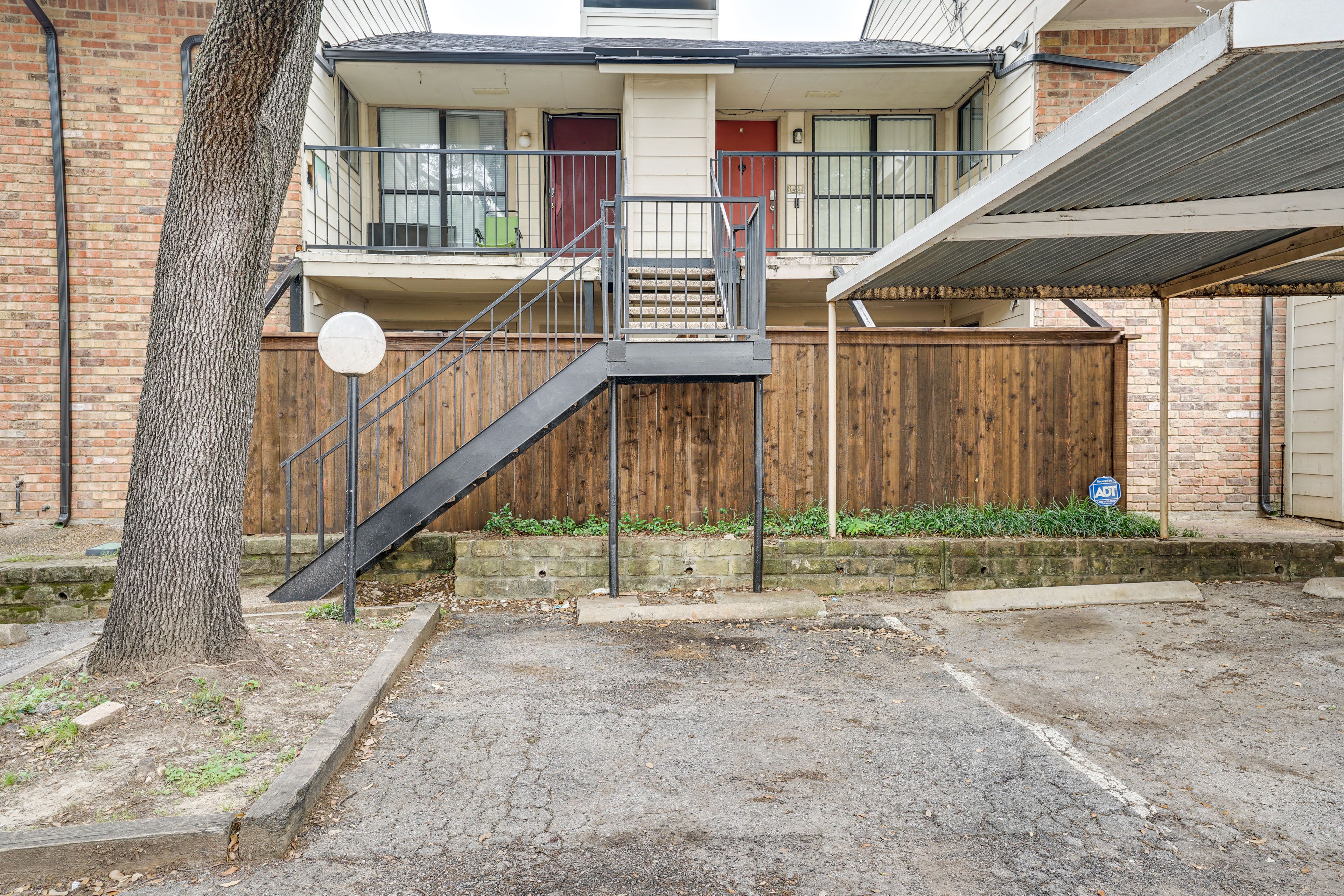 Property Exterior | Single-Story Unit | 2nd-Floor Condo