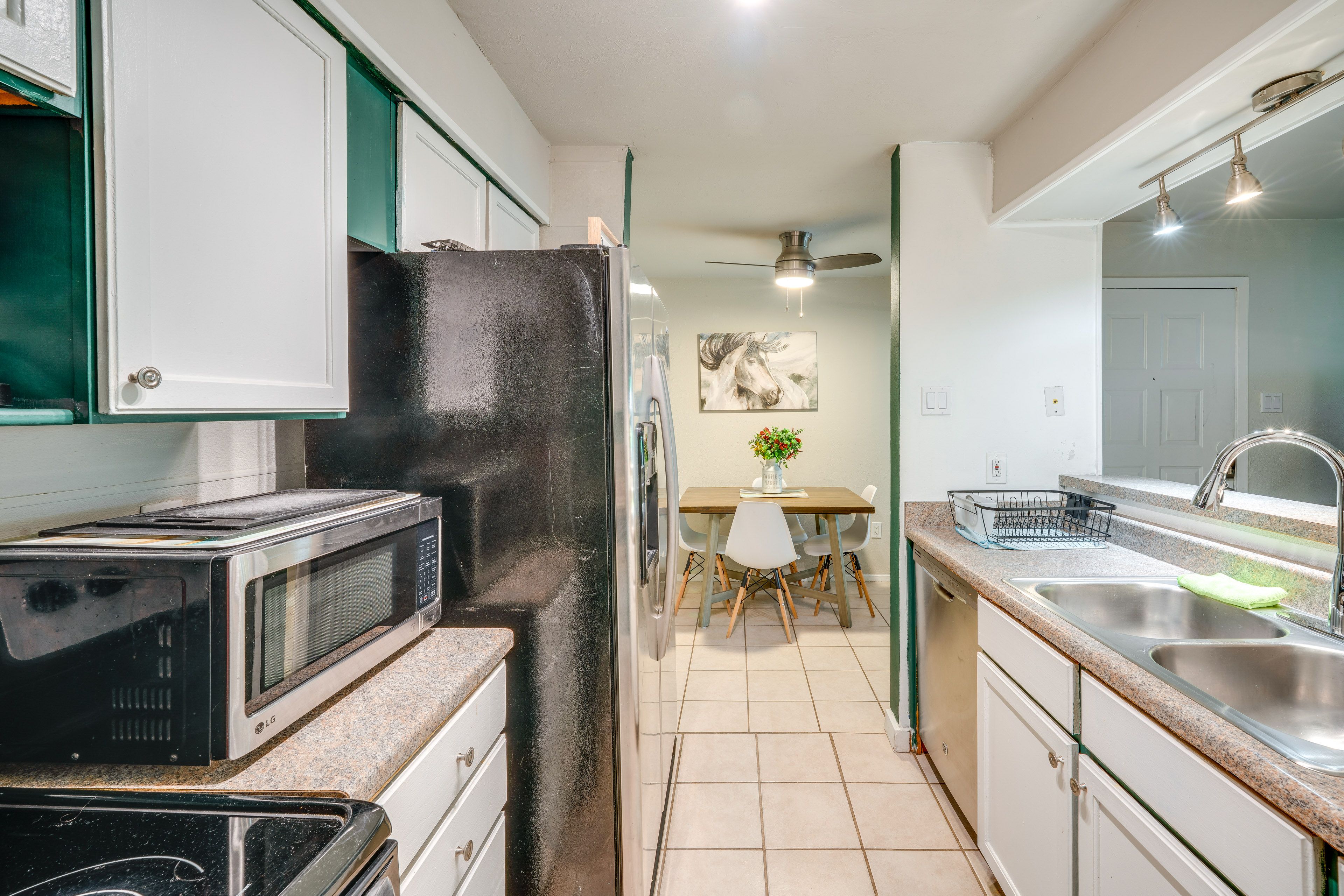 Kitchen | Dishwasher | Washer/Dryer