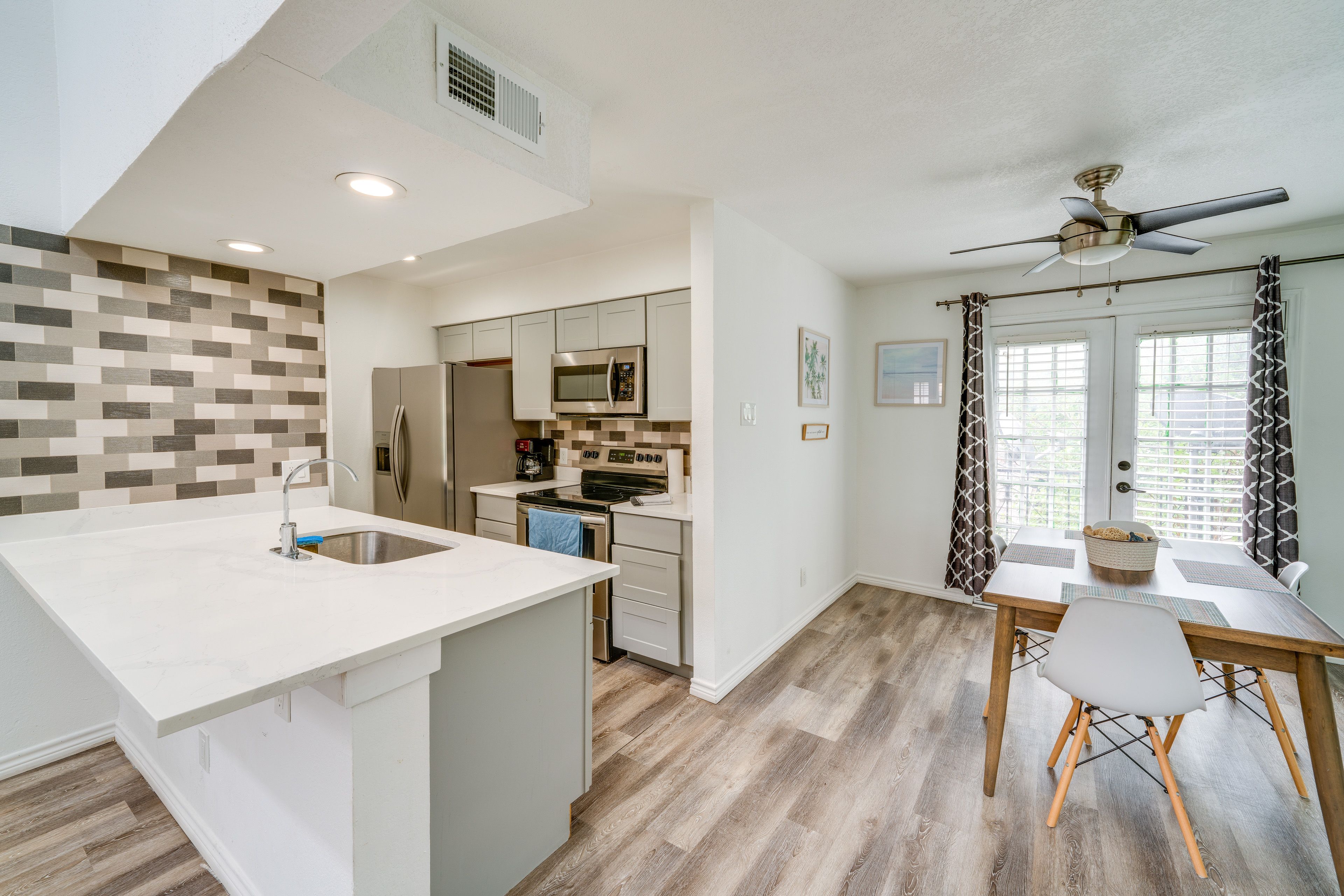Kitchen | Dining Area | Cooking Basics