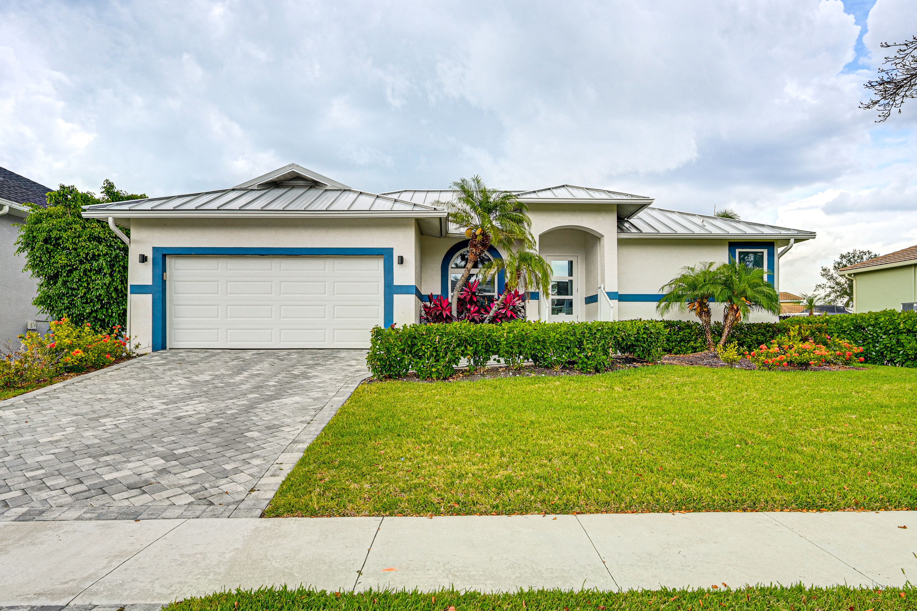 Property Exterior | Single-Story Home | Waterfront Location