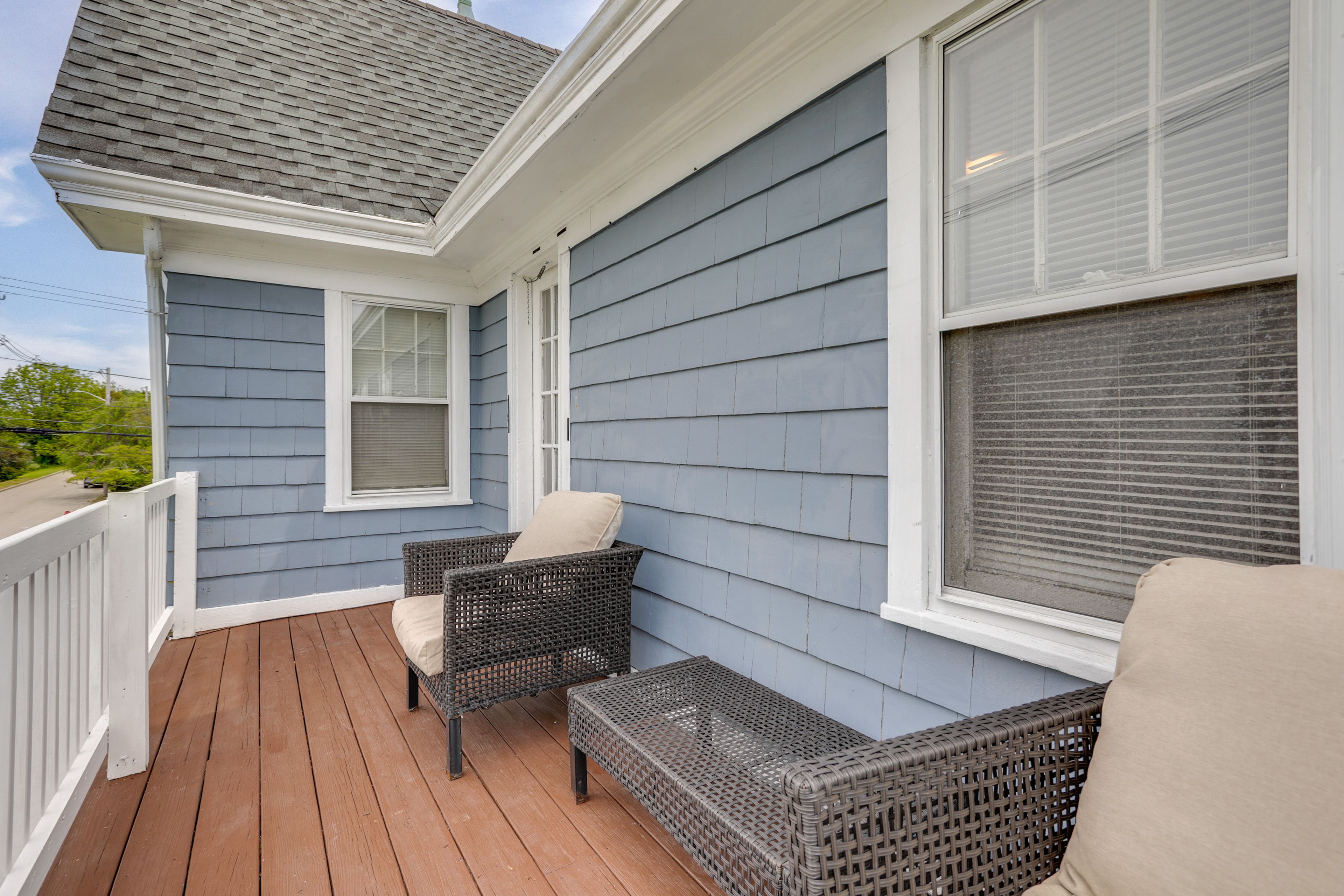 Apartment Exterior | Private Balcony