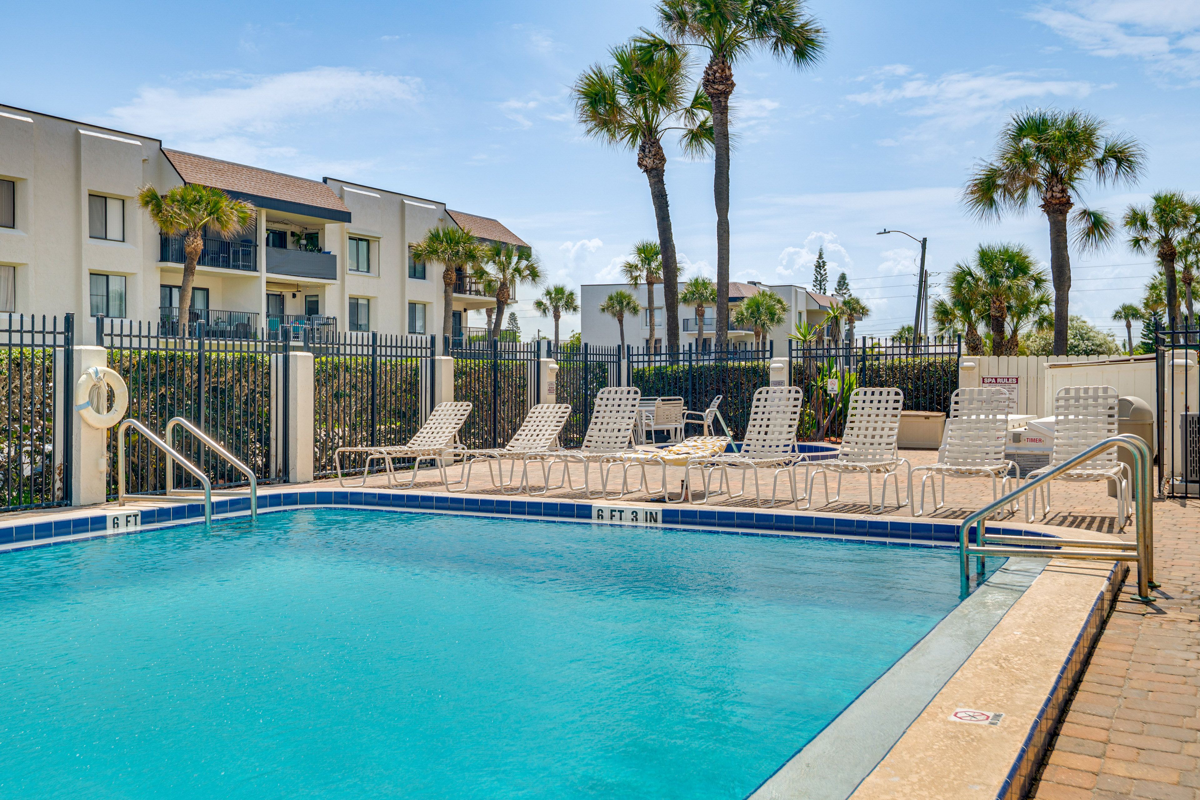 Cape Winds Resort | Heated Community Pool | Walk to Beach