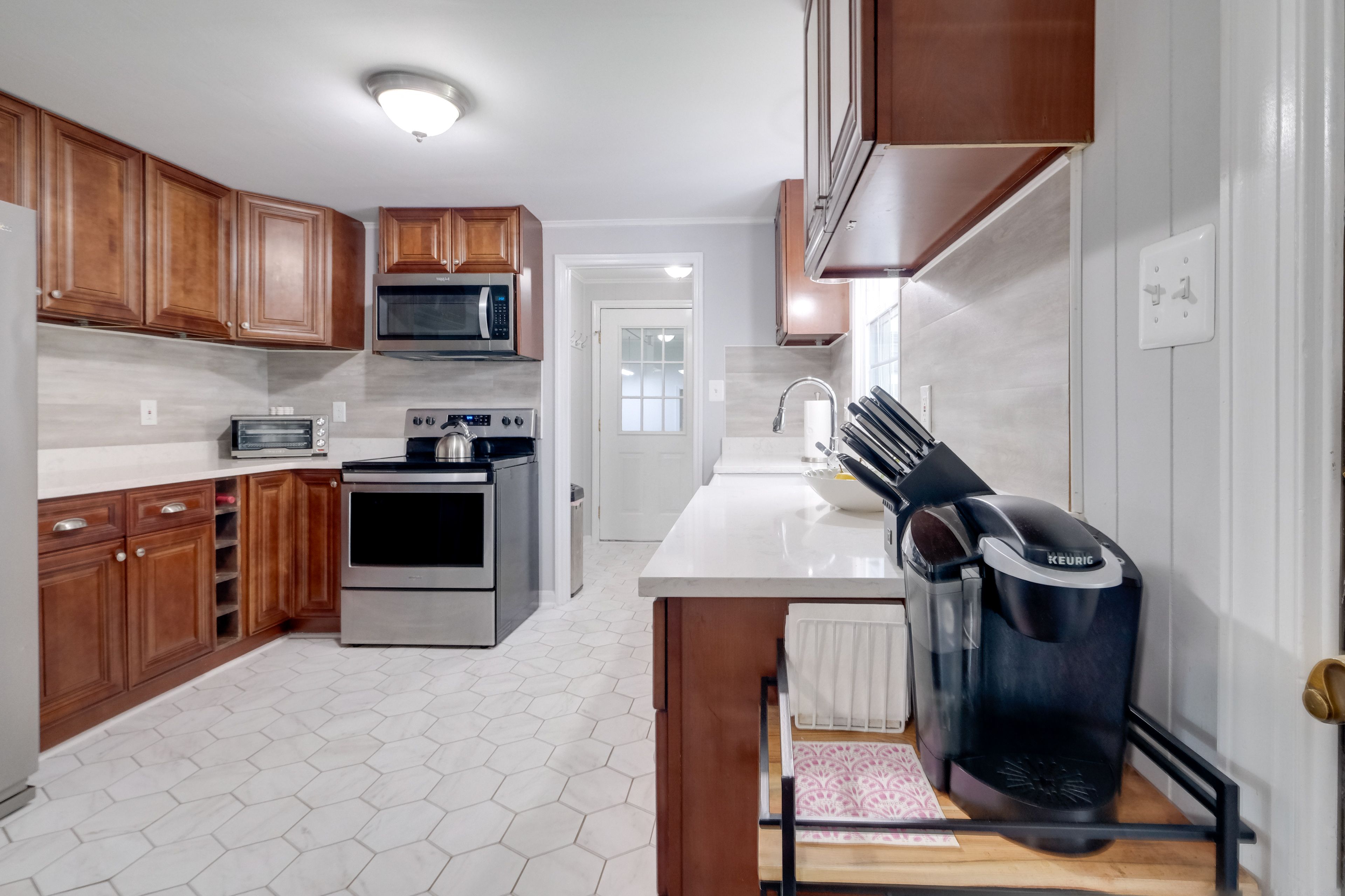 Kitchen | Toaster Oven | Keurig Coffee Maker