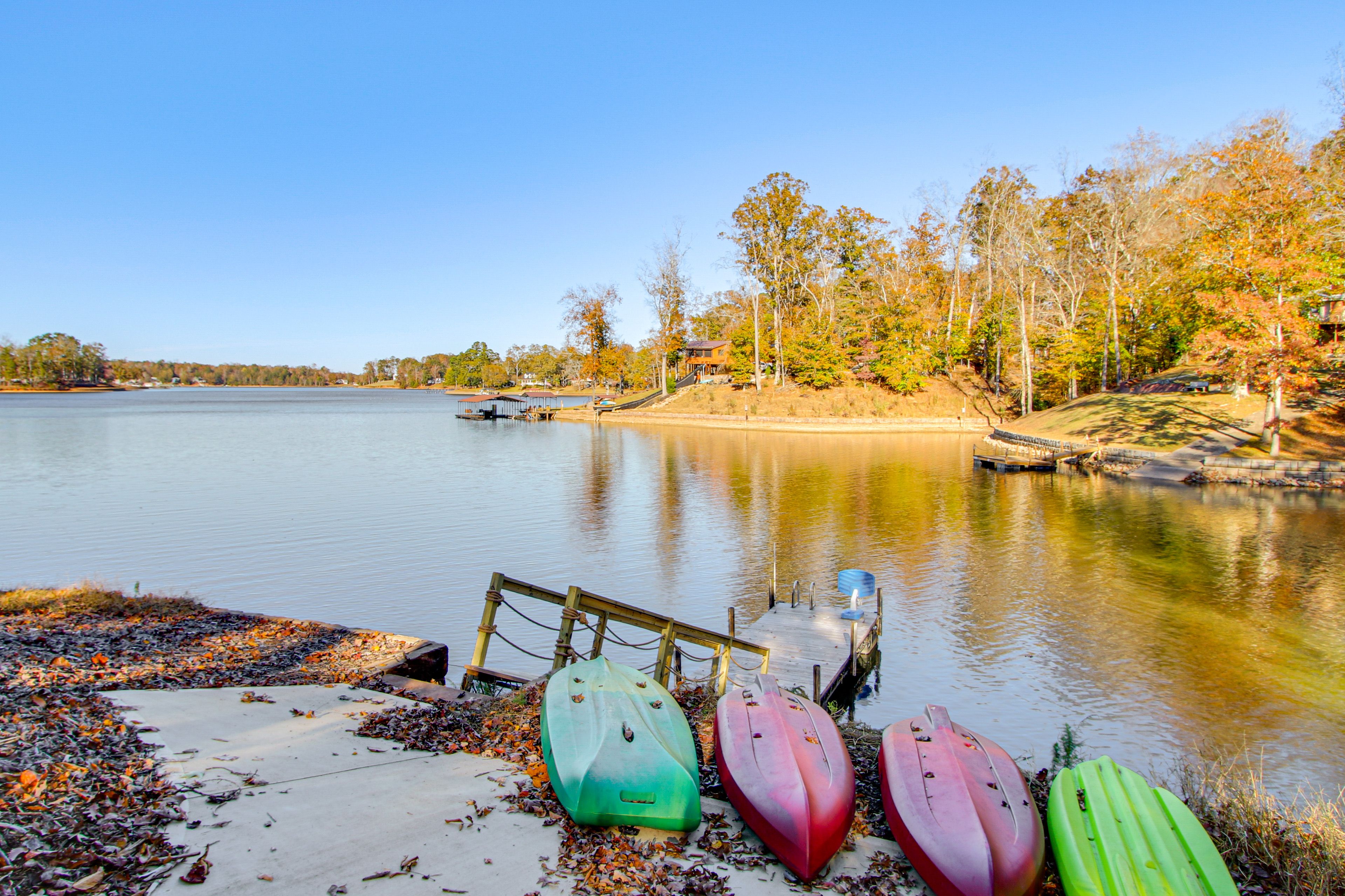Private Dock | Lake Access | 4 Kayaks | Paddleboard