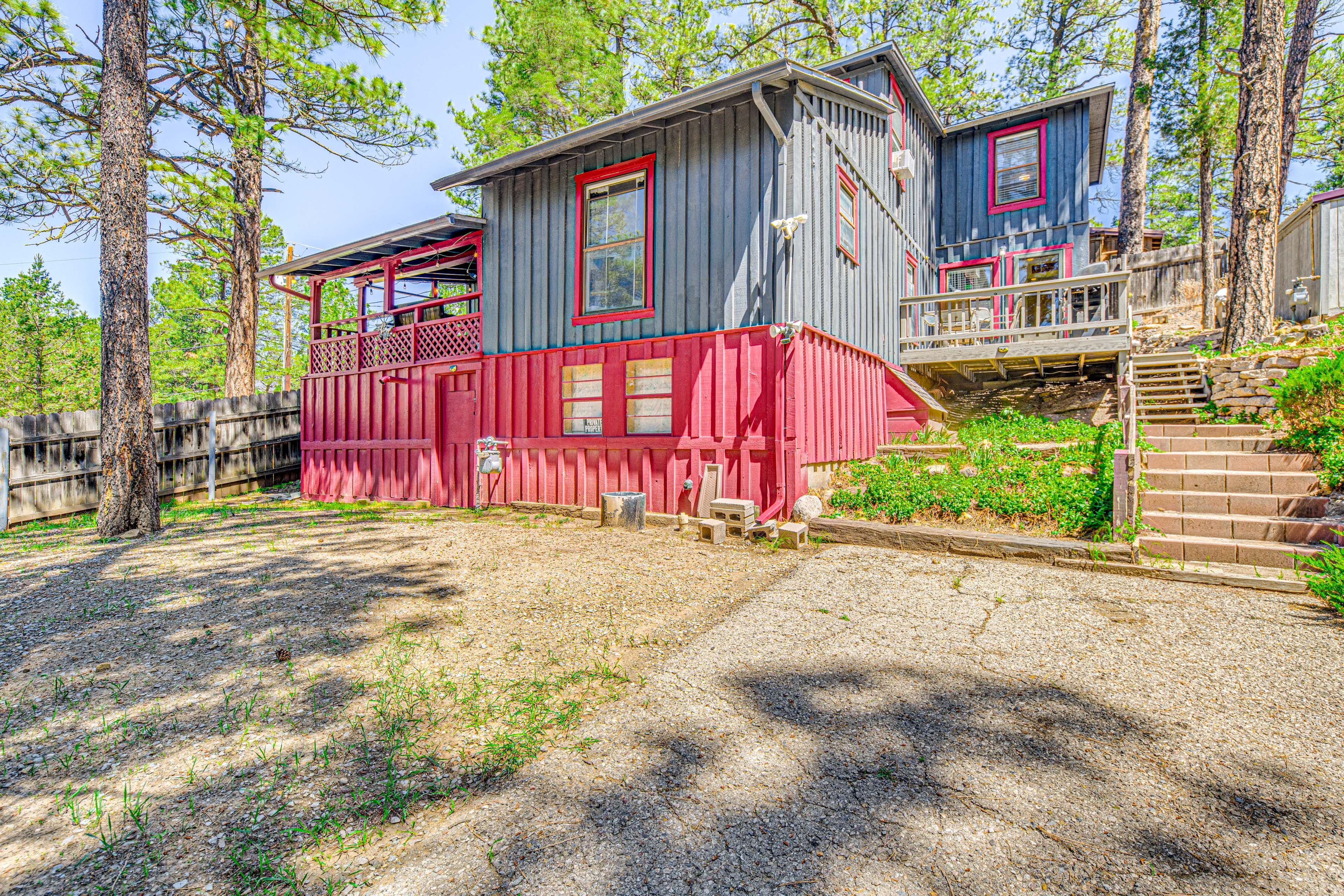 2-Story House | Self Check-In | 4 Mi to Ruidoso Downs Race Track & Casino