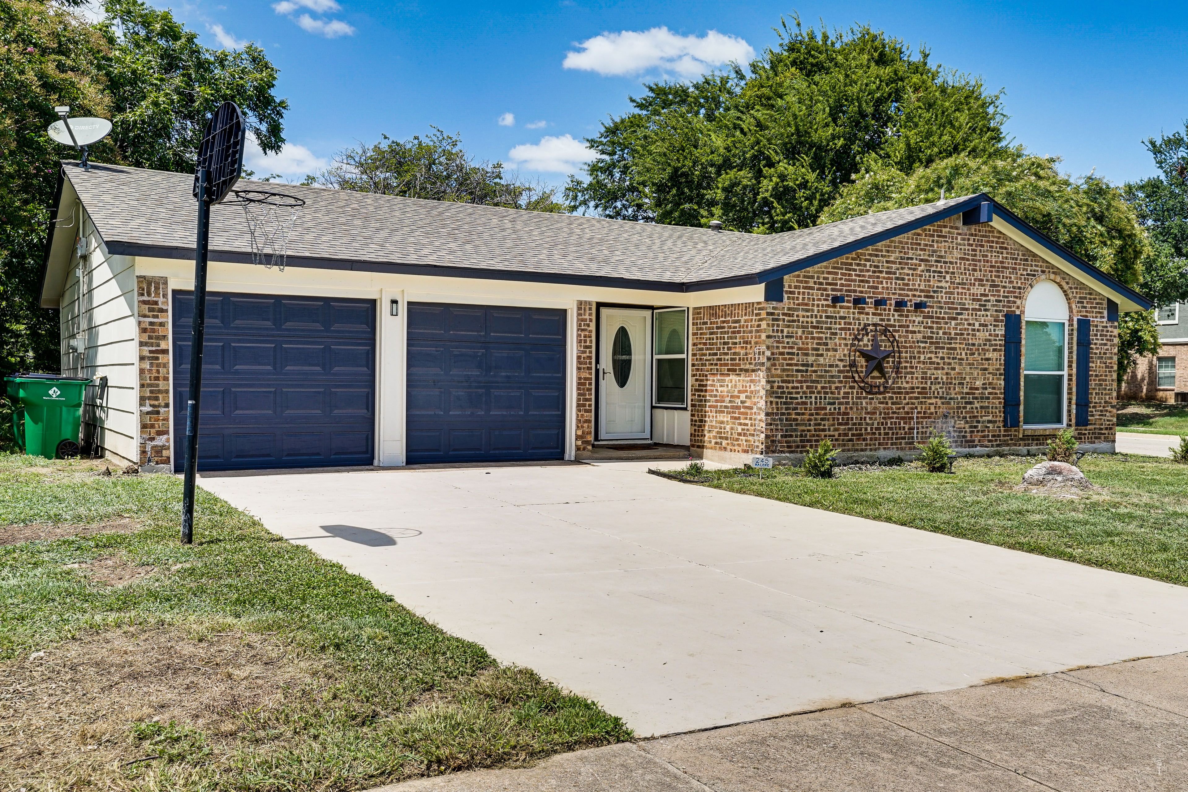Crowley Vacation Rental | 3BR | 2BA | 2 Steps Required | 1,251 Sq Ft
