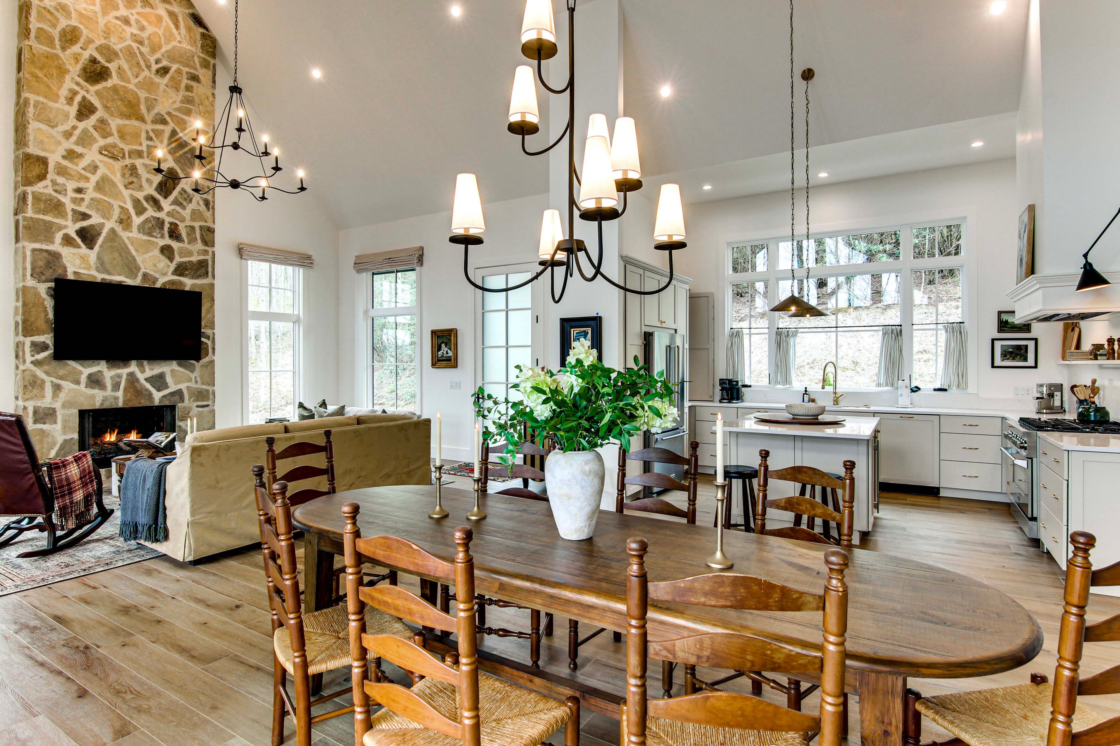 Dining Area | 1st Floor
