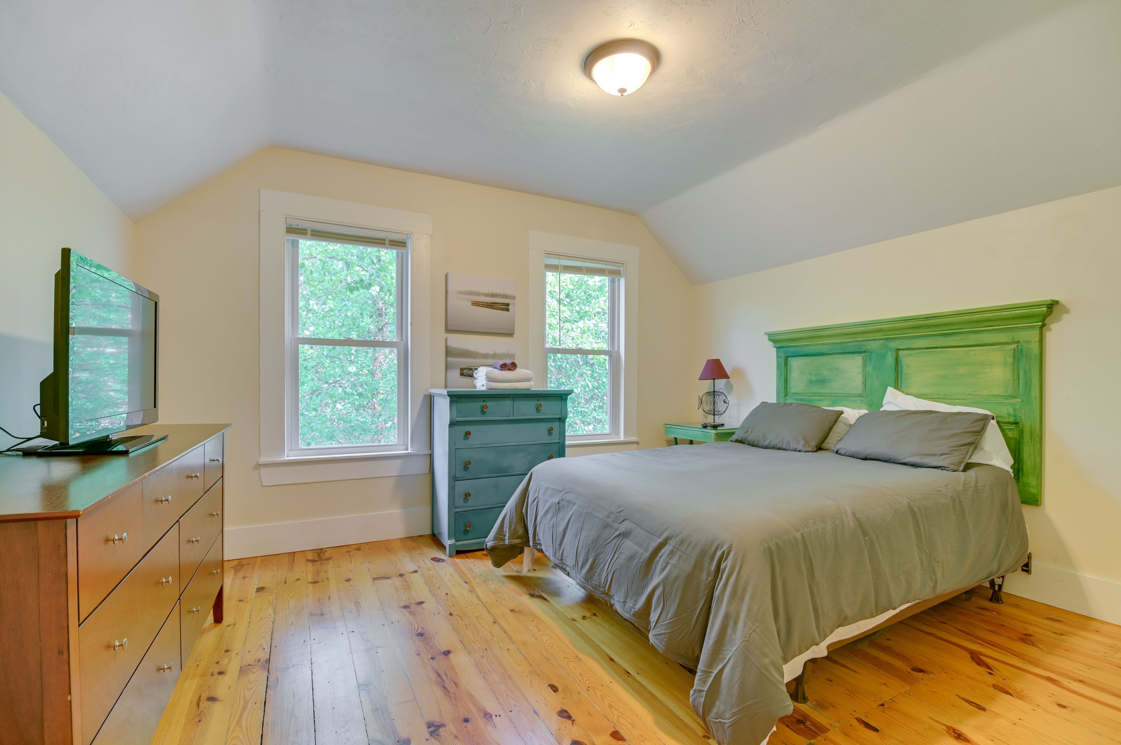 Bedroom 1 | 2nd Floor | Queen Bed | Linens Provided