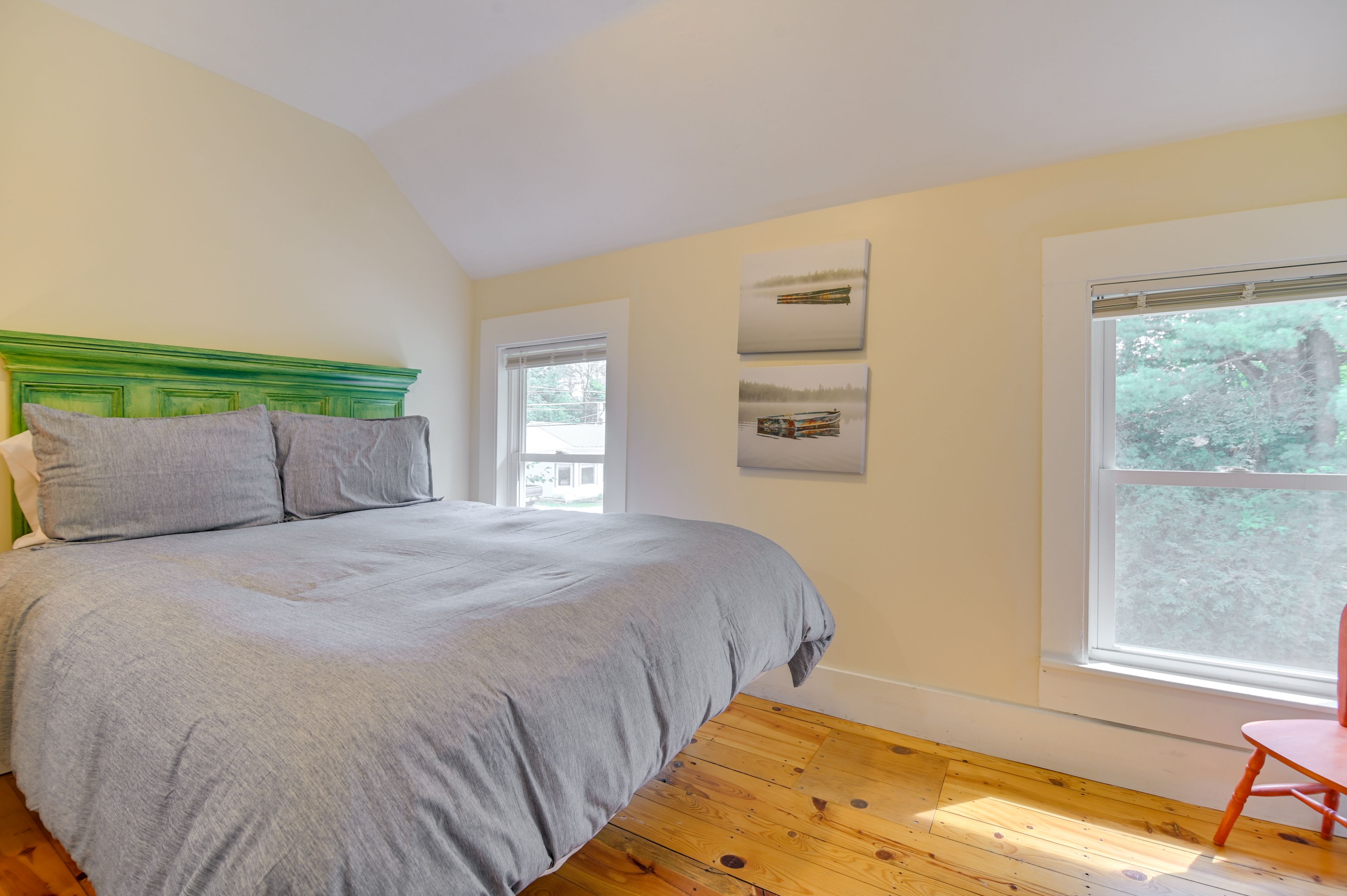 Bedroom 2 | 2nd Floor | Queen Bed