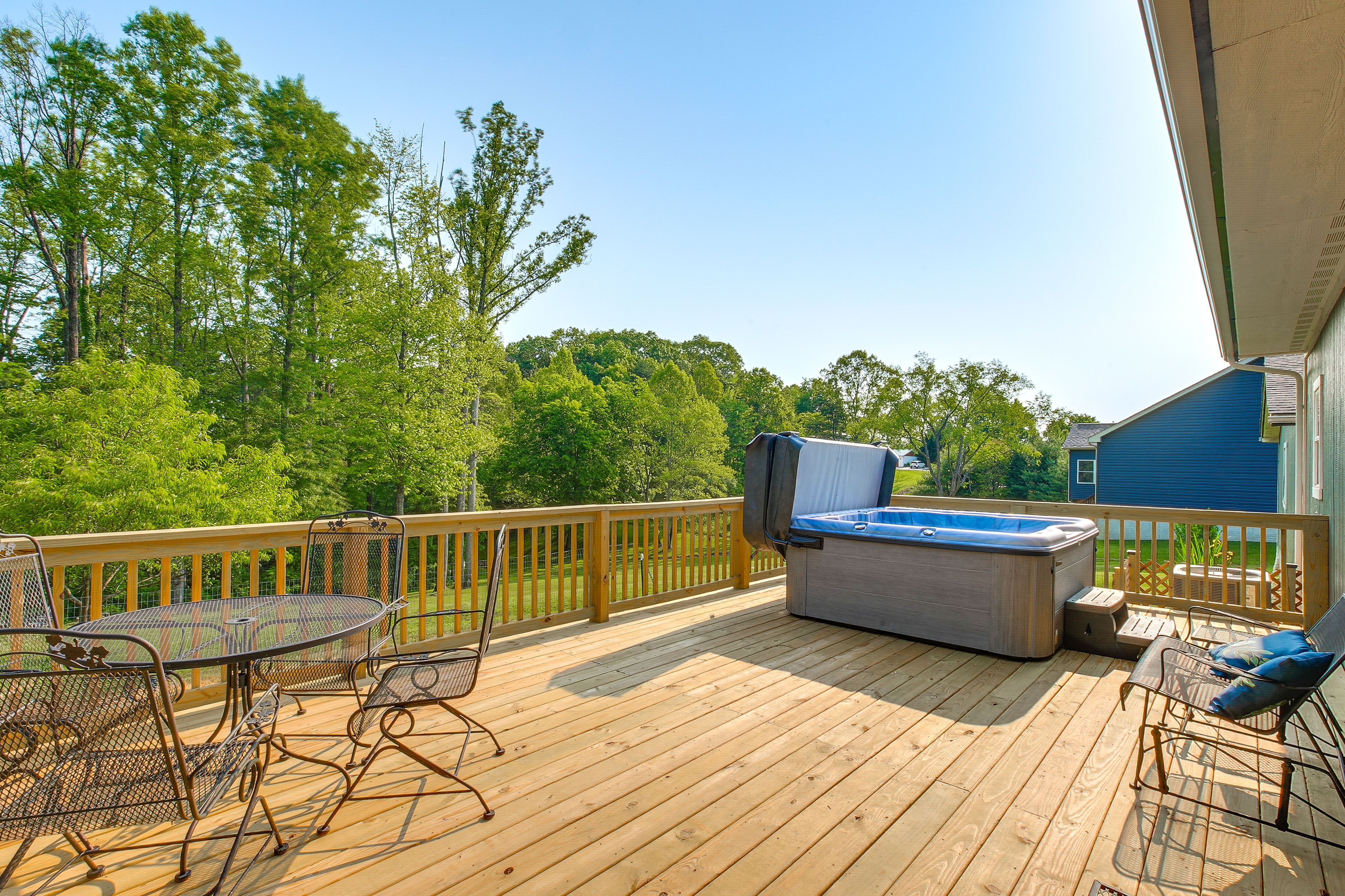 Deck | Gas Grill