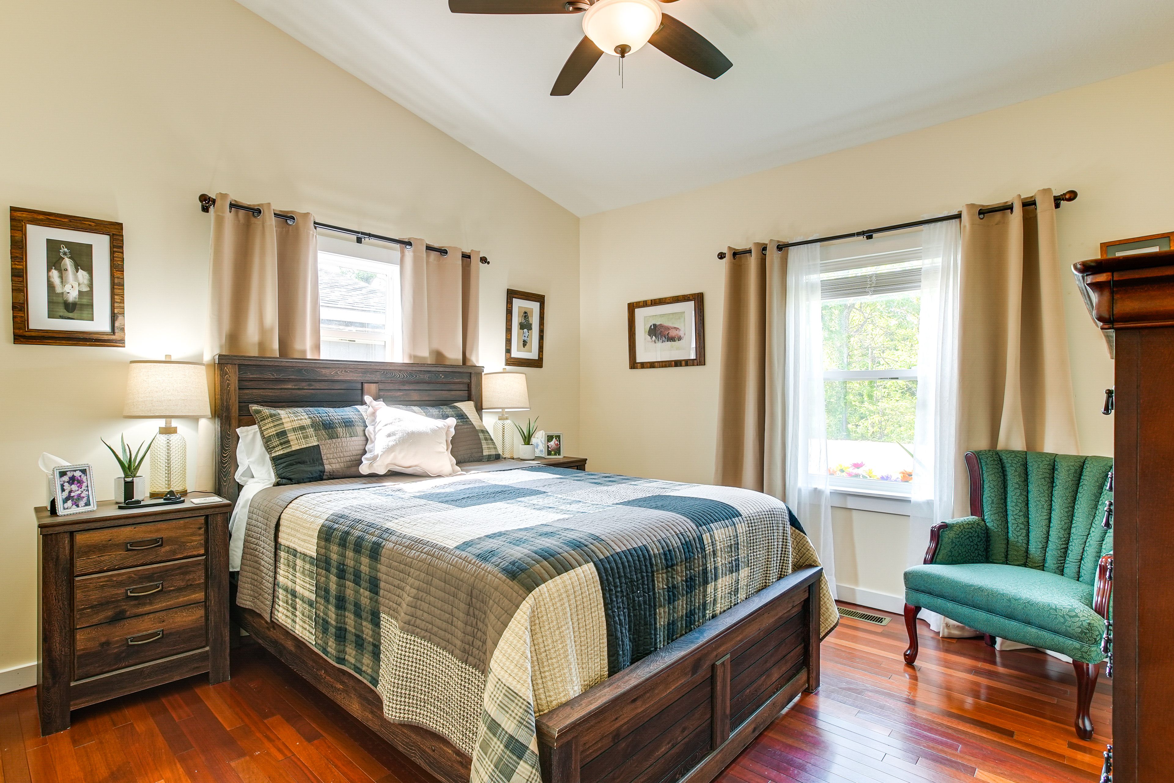 Bedroom 1 | Queen Bed | Linens Provided