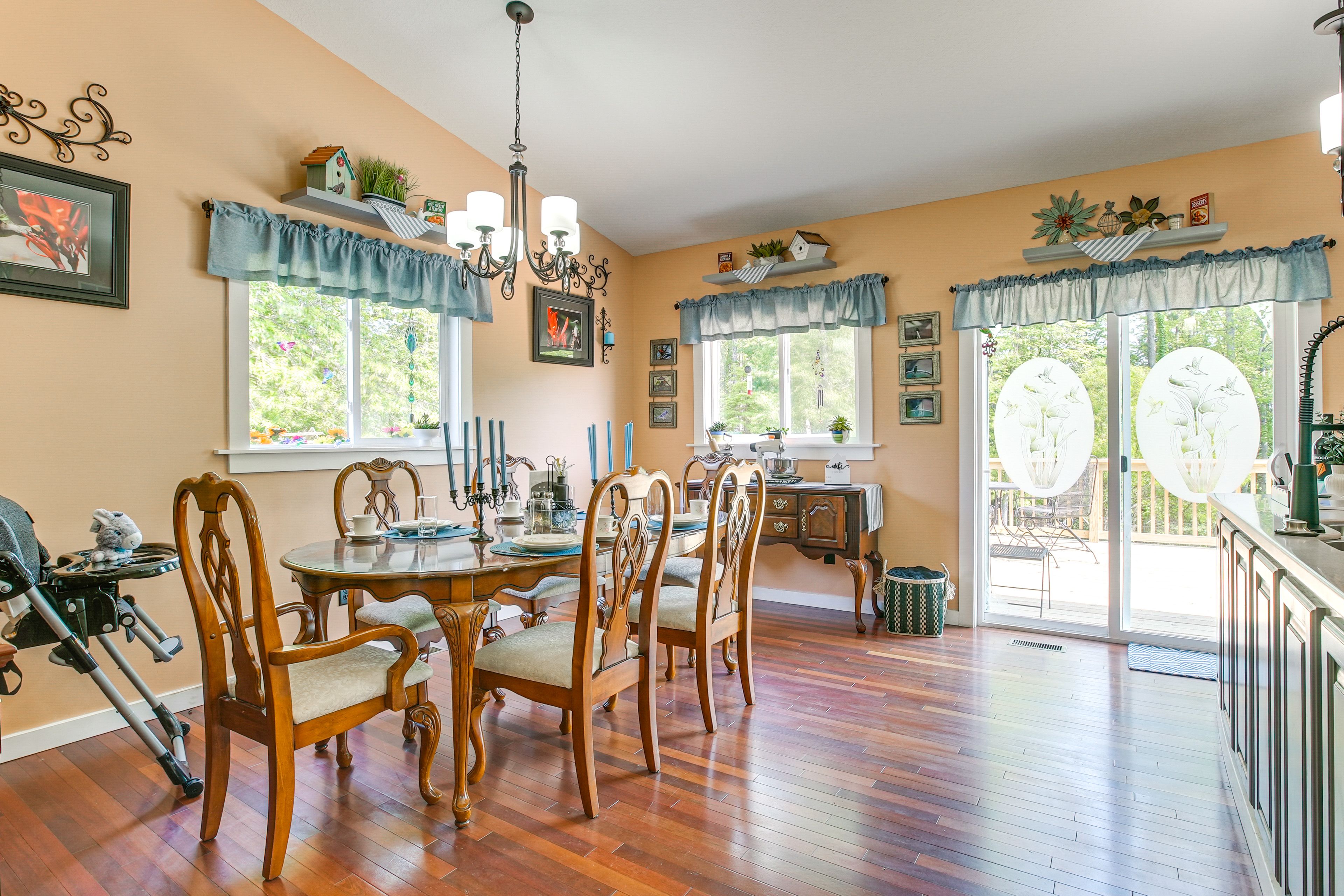 Dining Table | Dishware & Flatware Provided | Board Games