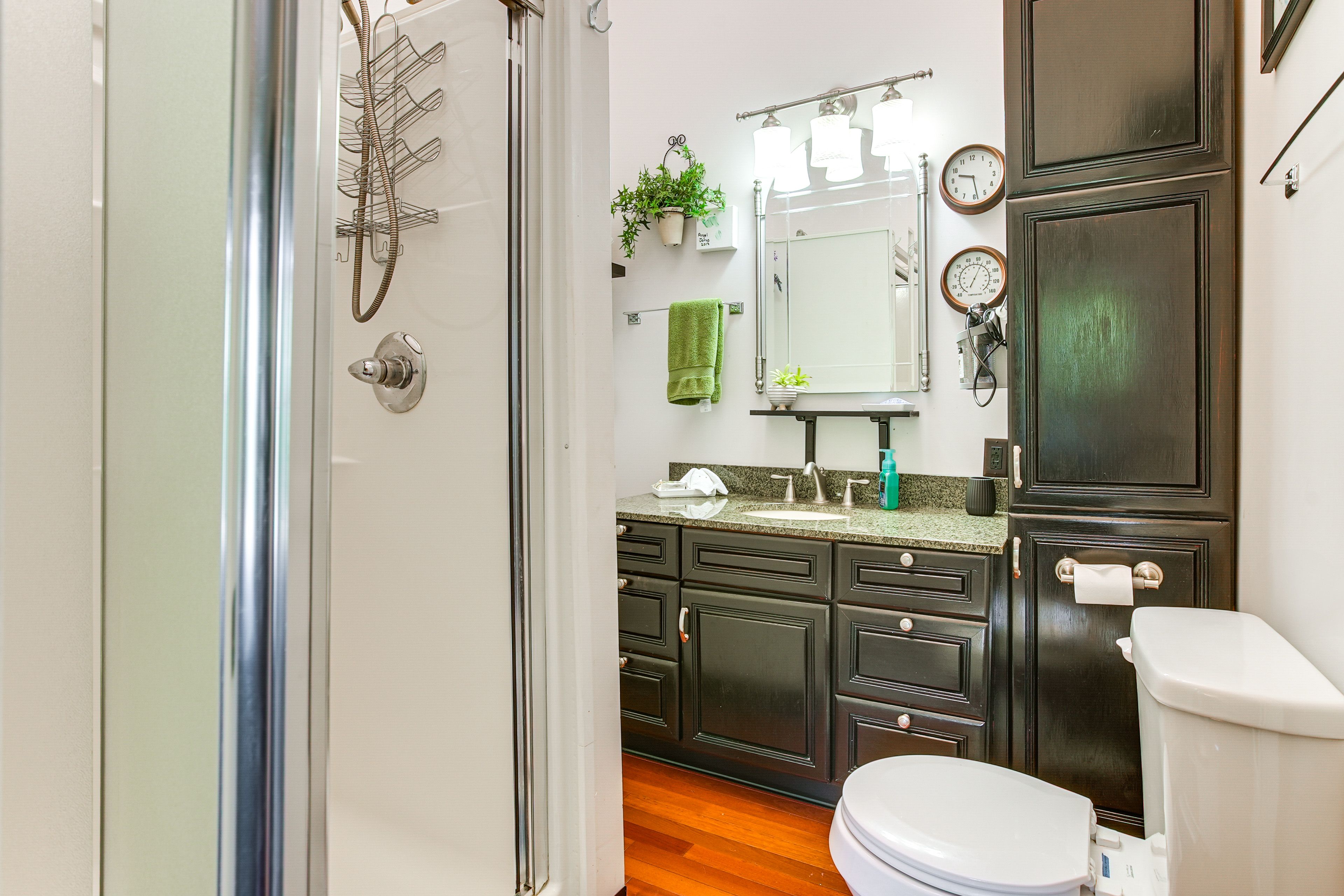 En-Suite Bathroom | Towels Provided