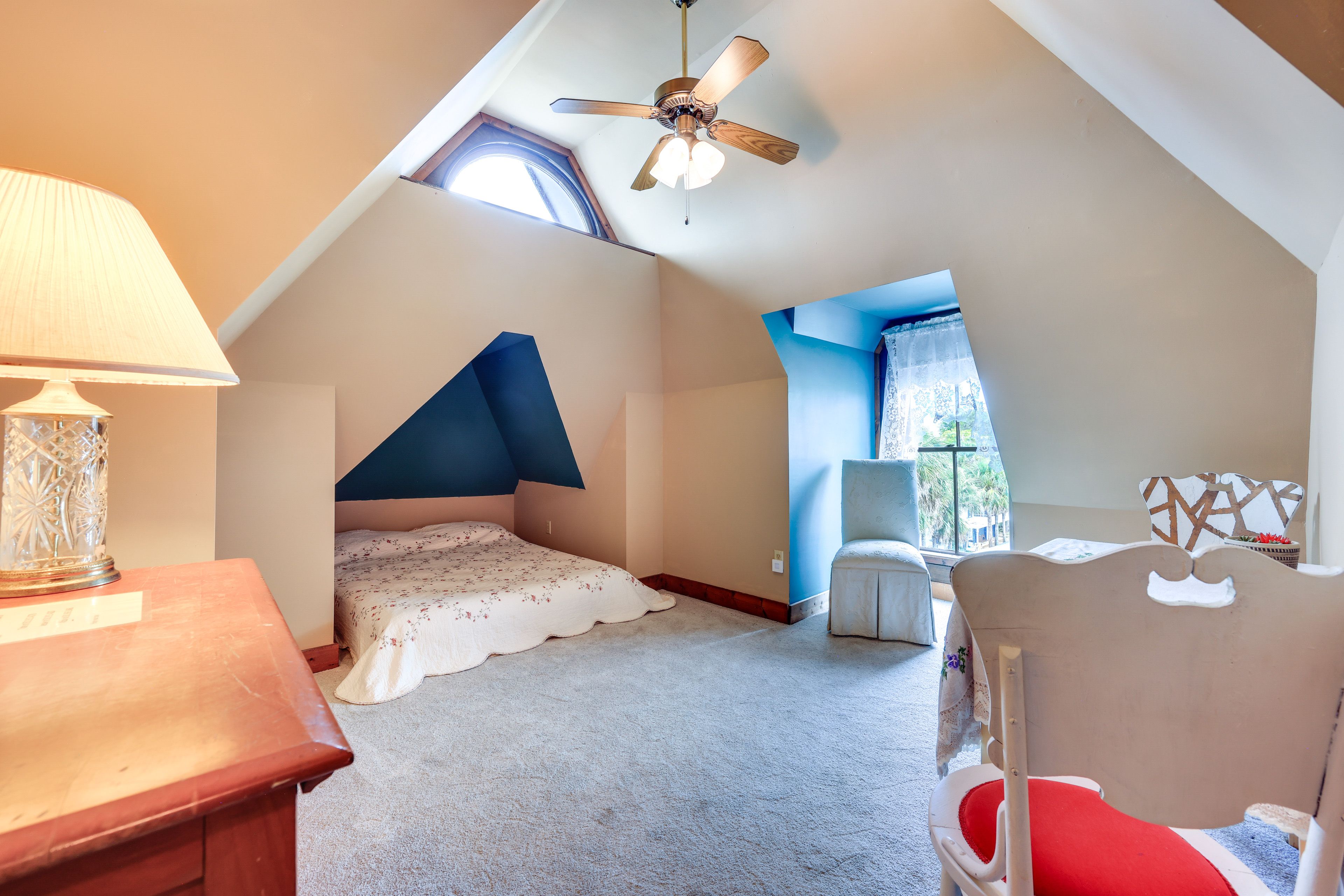 Bedroom 6 | Queen Bed | 3rd Floor