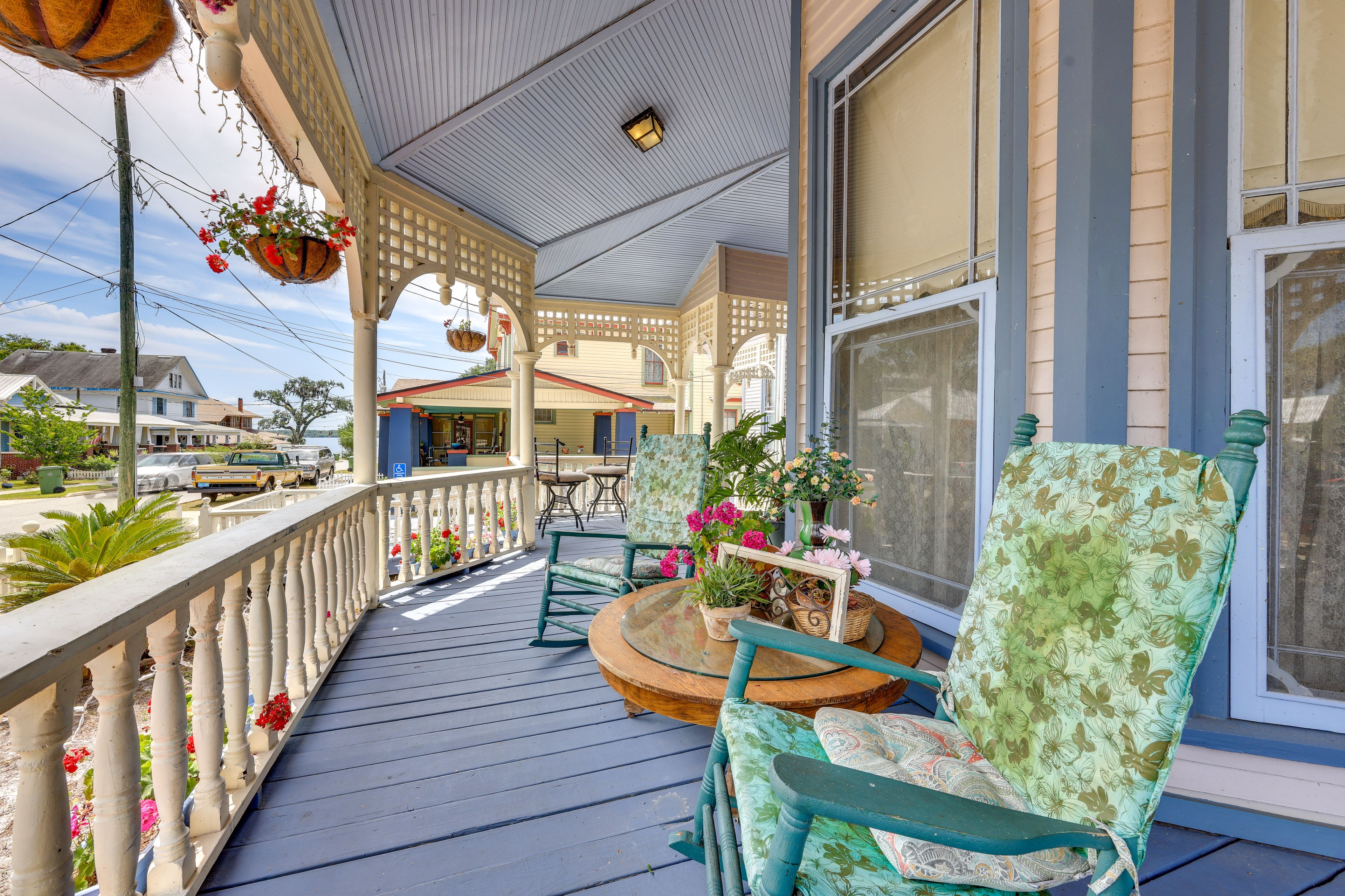 Wraparound Porch | Outdoor Seating
