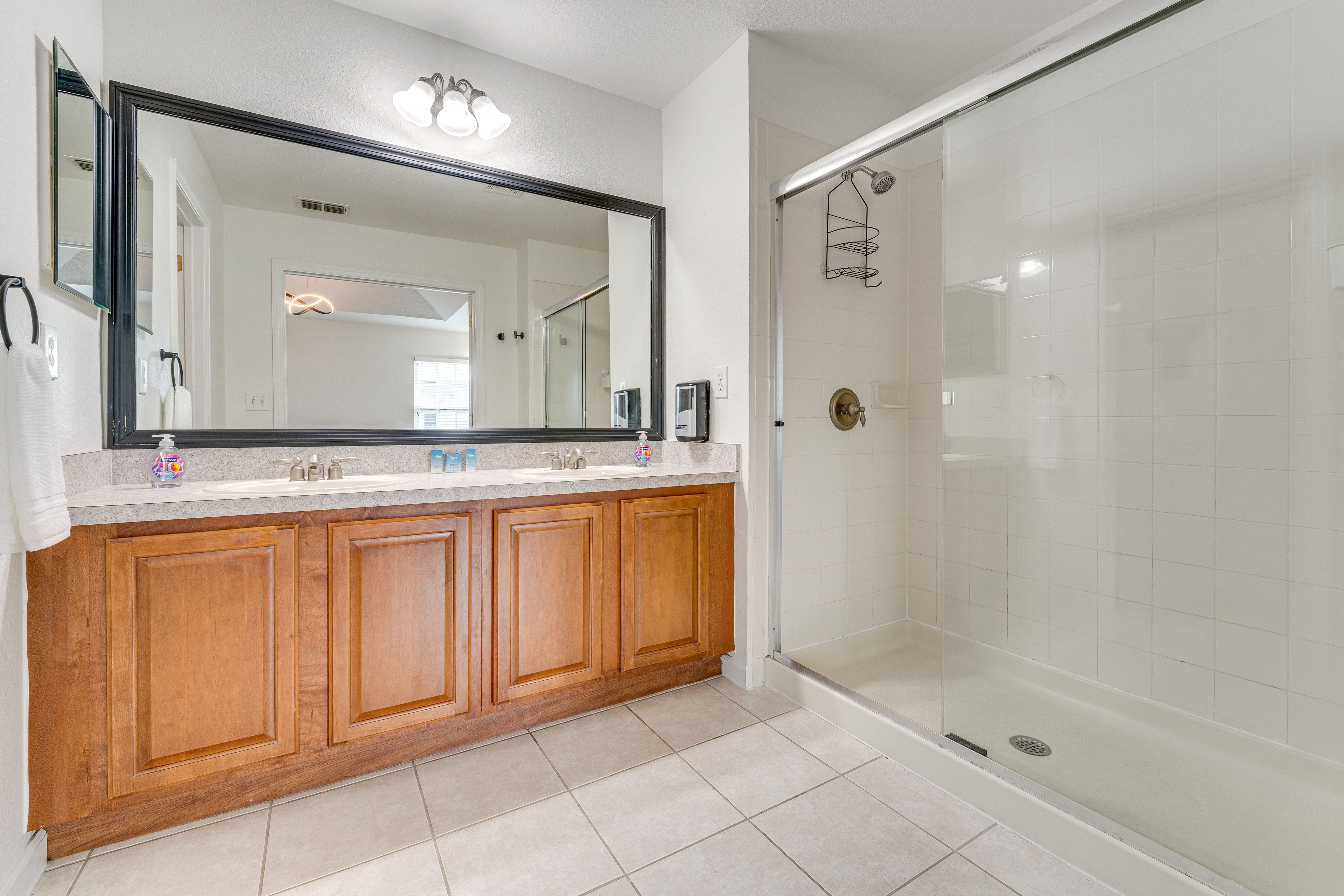 En-Suite Bathroom | 2nd Floor | Complimentary Toiletries