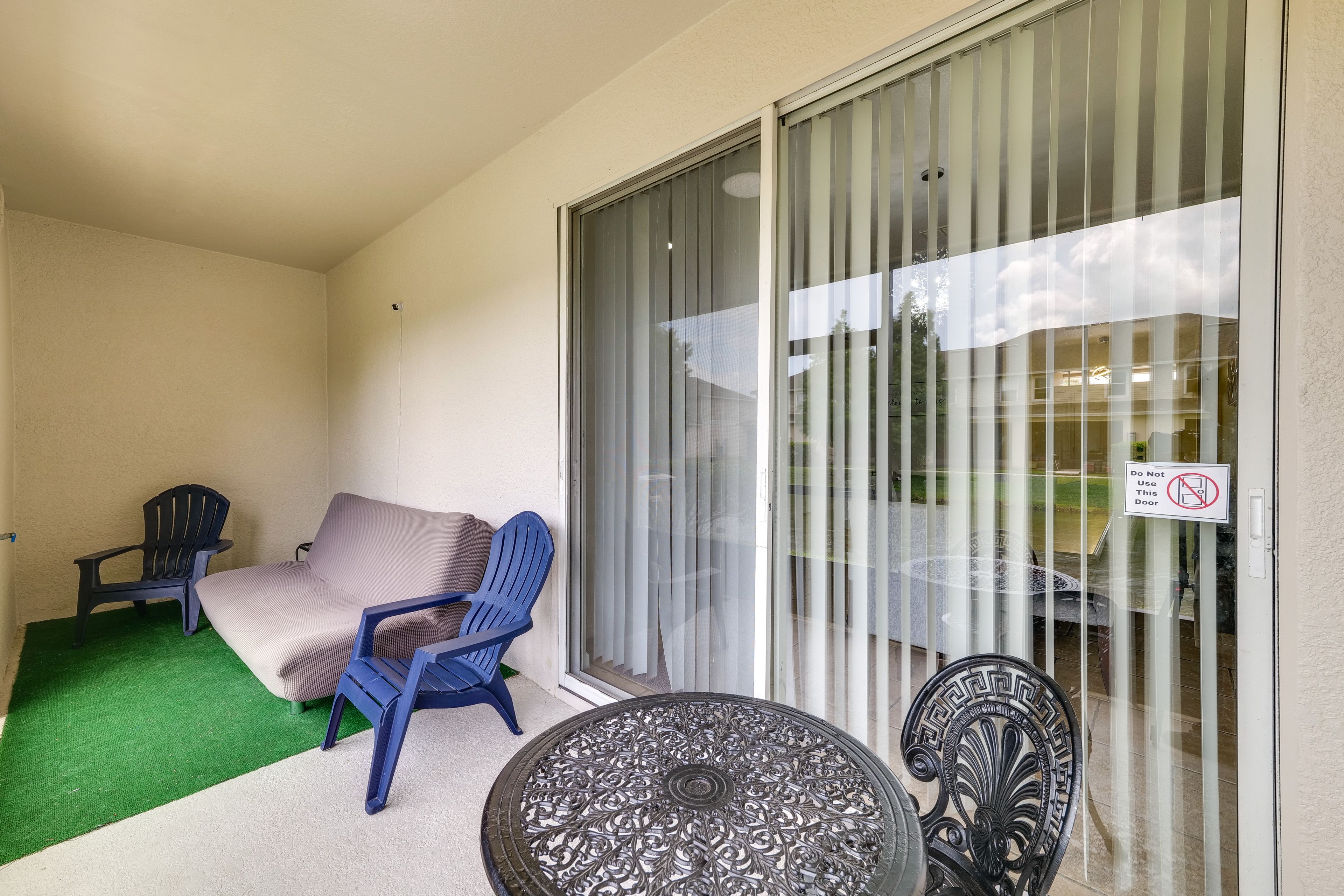 Screened-In Lanai