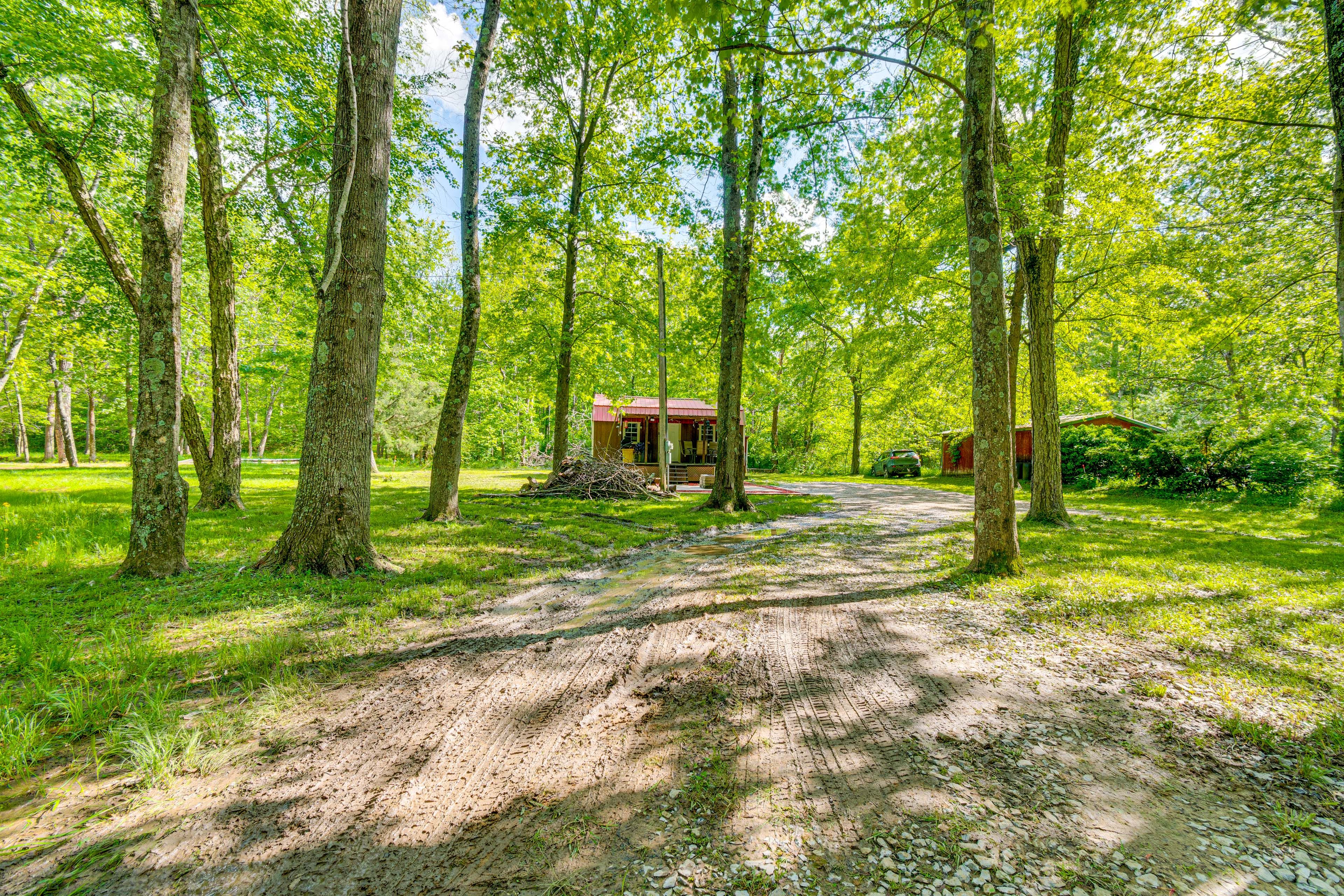 Parking | Driveway (3 Vehicles) | RV/Trailer Parking Allowed