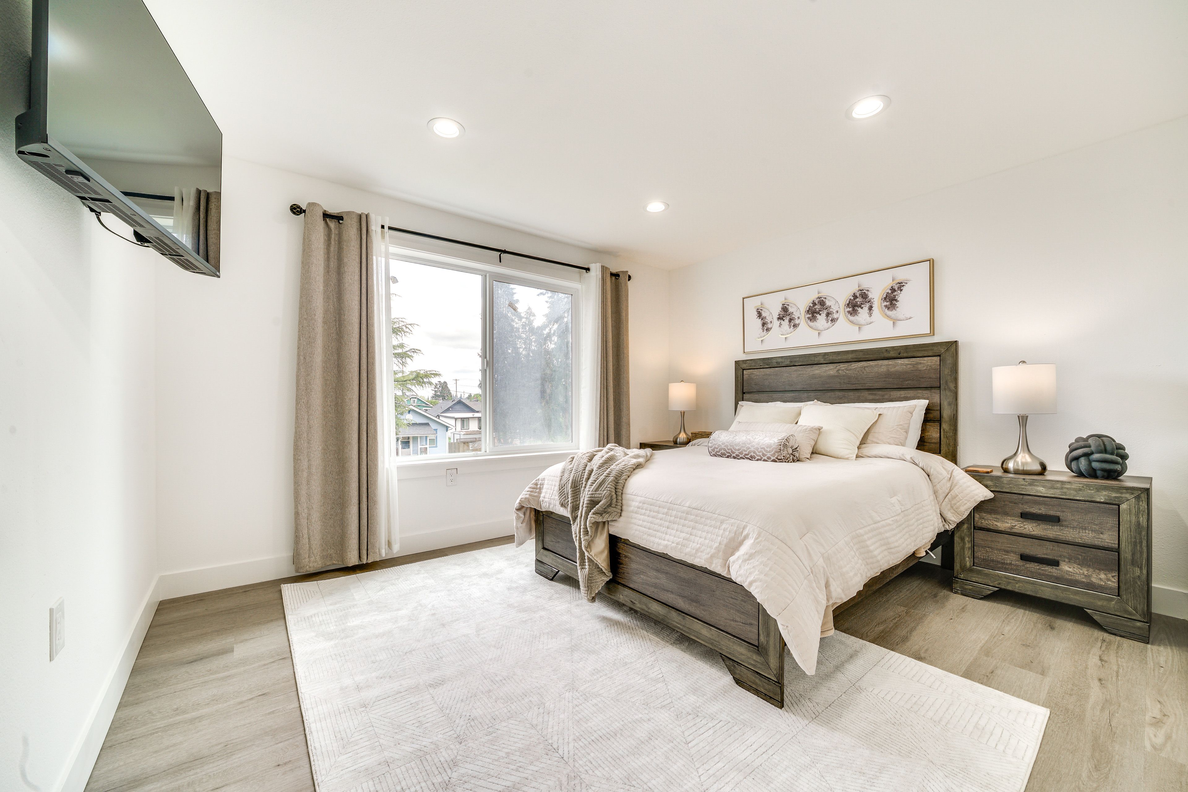 Bedroom 3 | 2nd Floor | Queen Bed