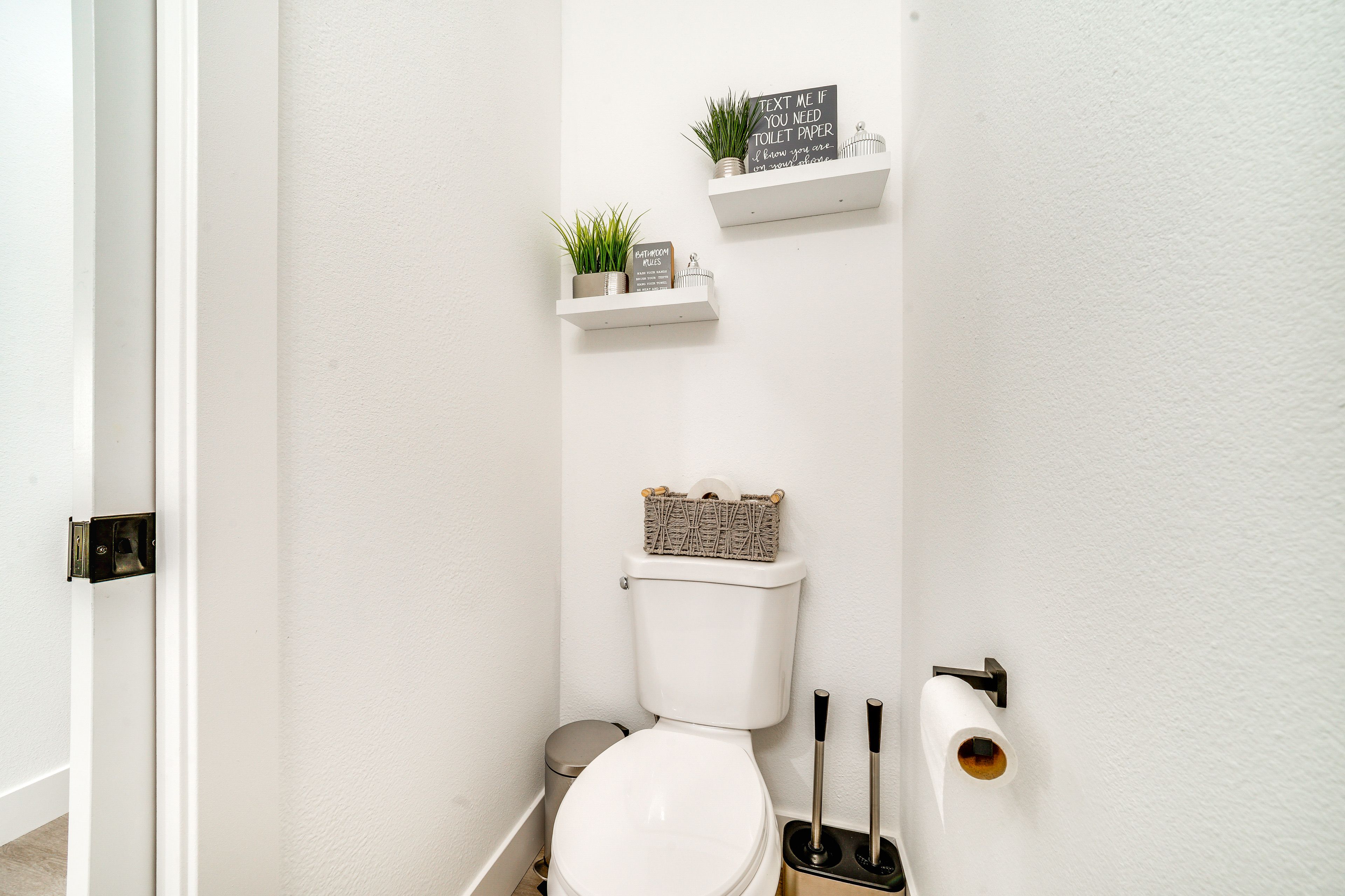 Half Bathroom | 1st Floor