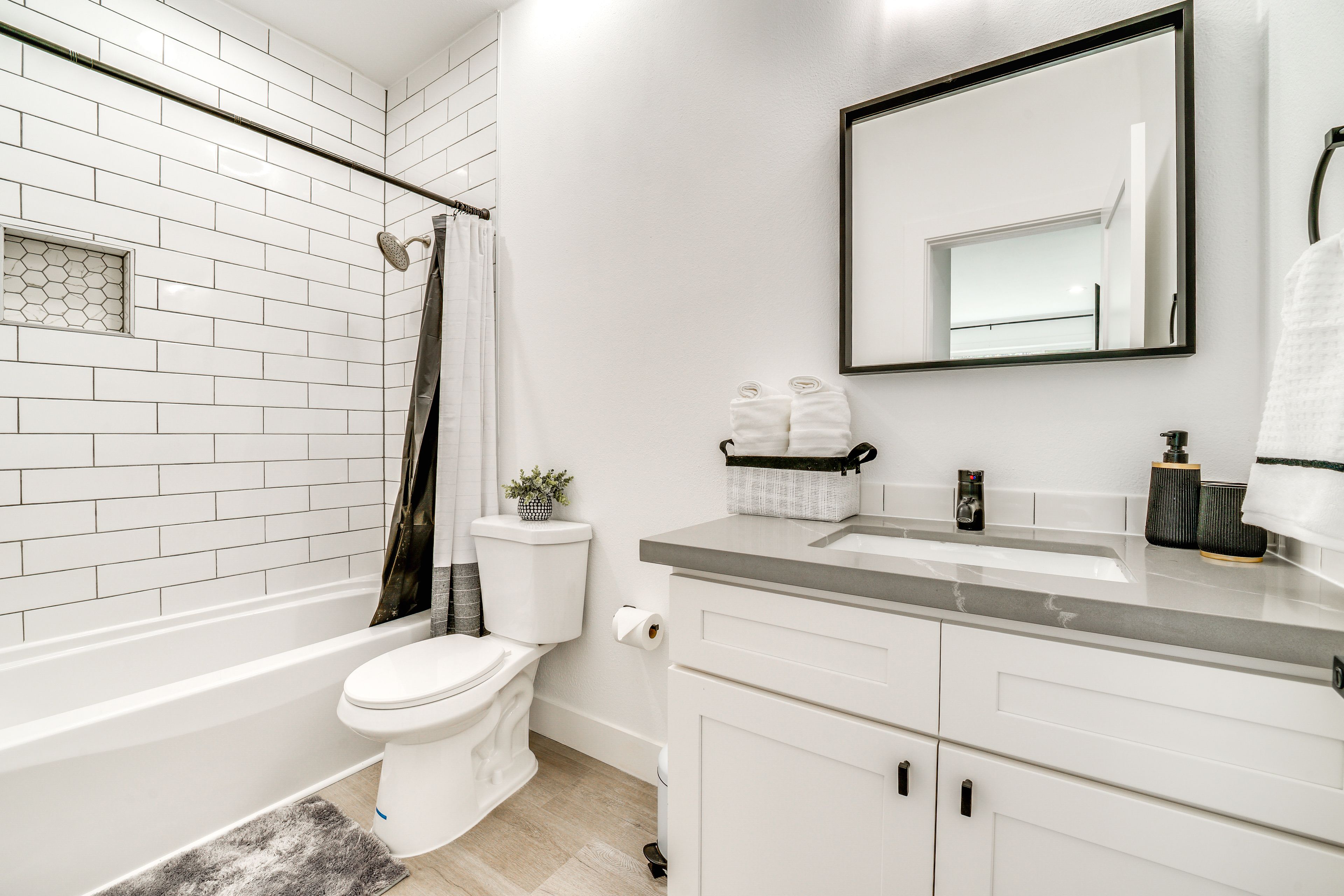 En-Suite Bathroom | 1st Floor | Towels Provided