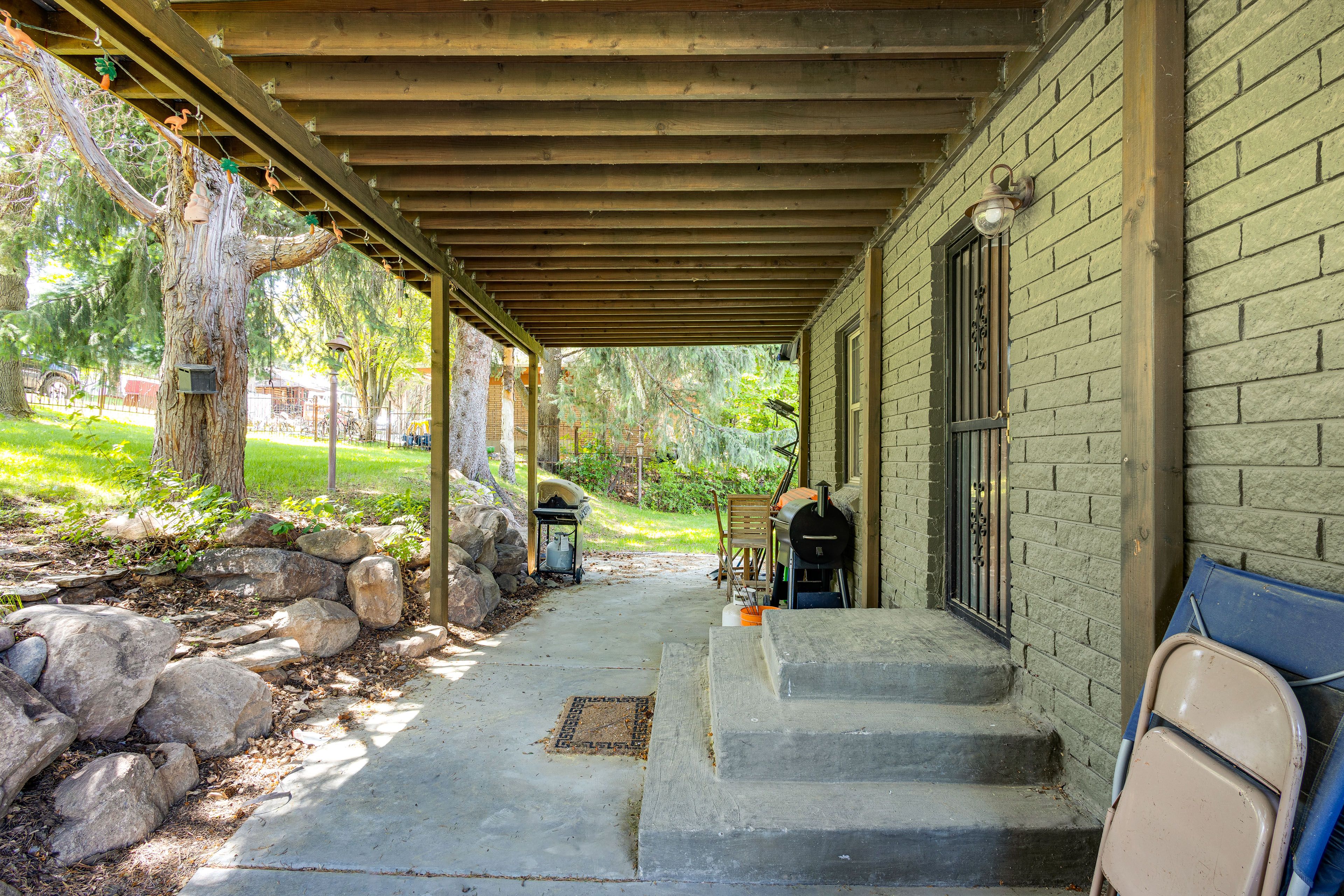 Patio | Gas & Charcoal Grills