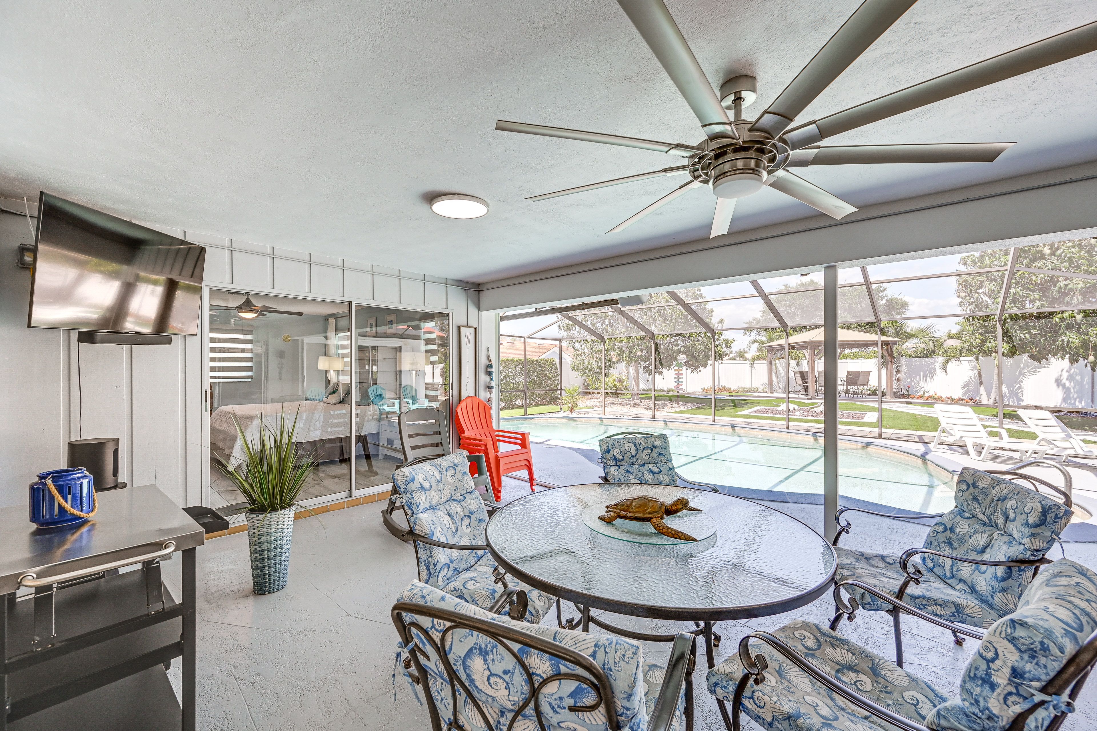 Covered Patio | Outdoor Dining Area | Gas Grill