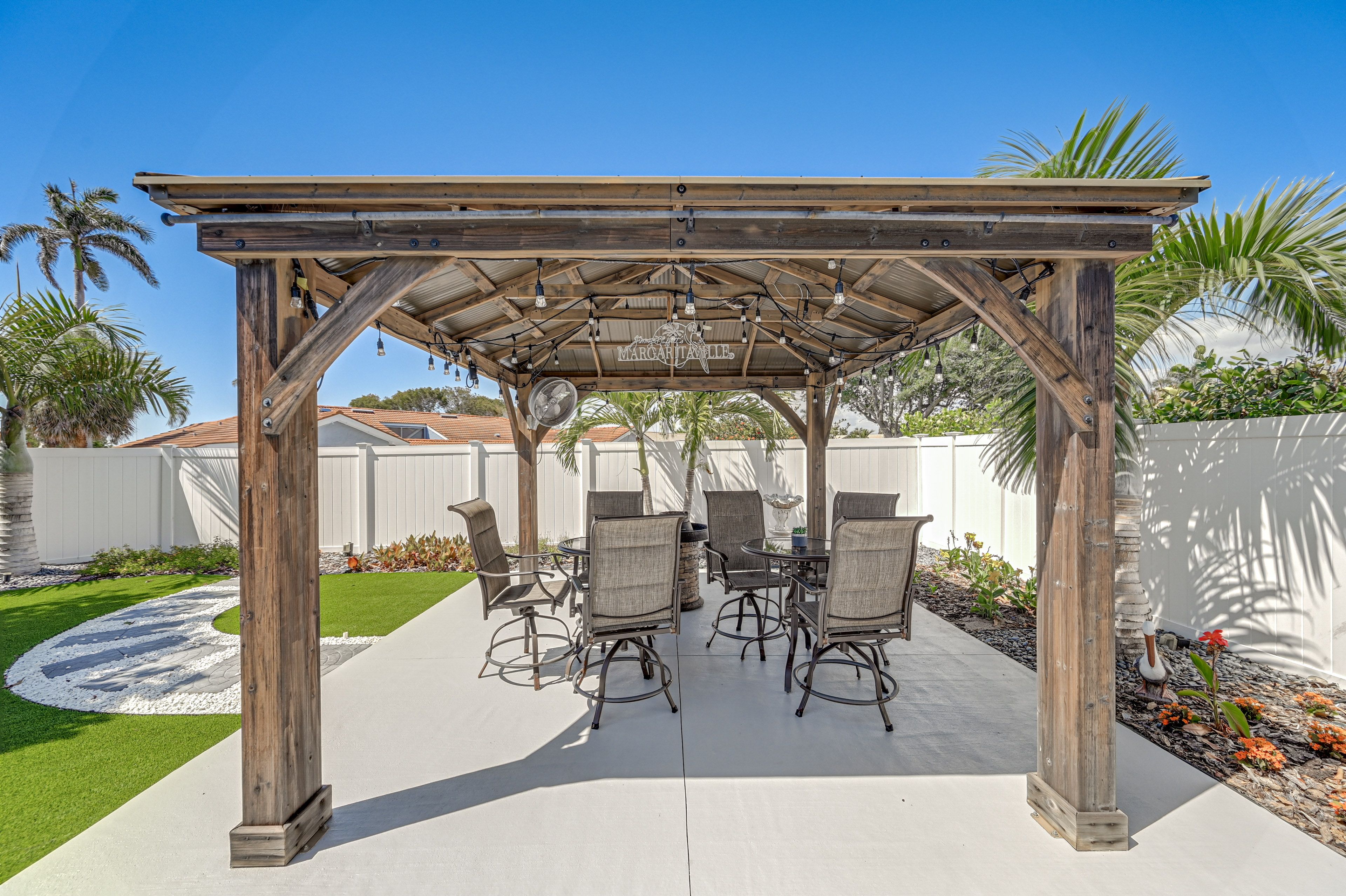 Fenced Yard | Gazebo | Outdoor Seating