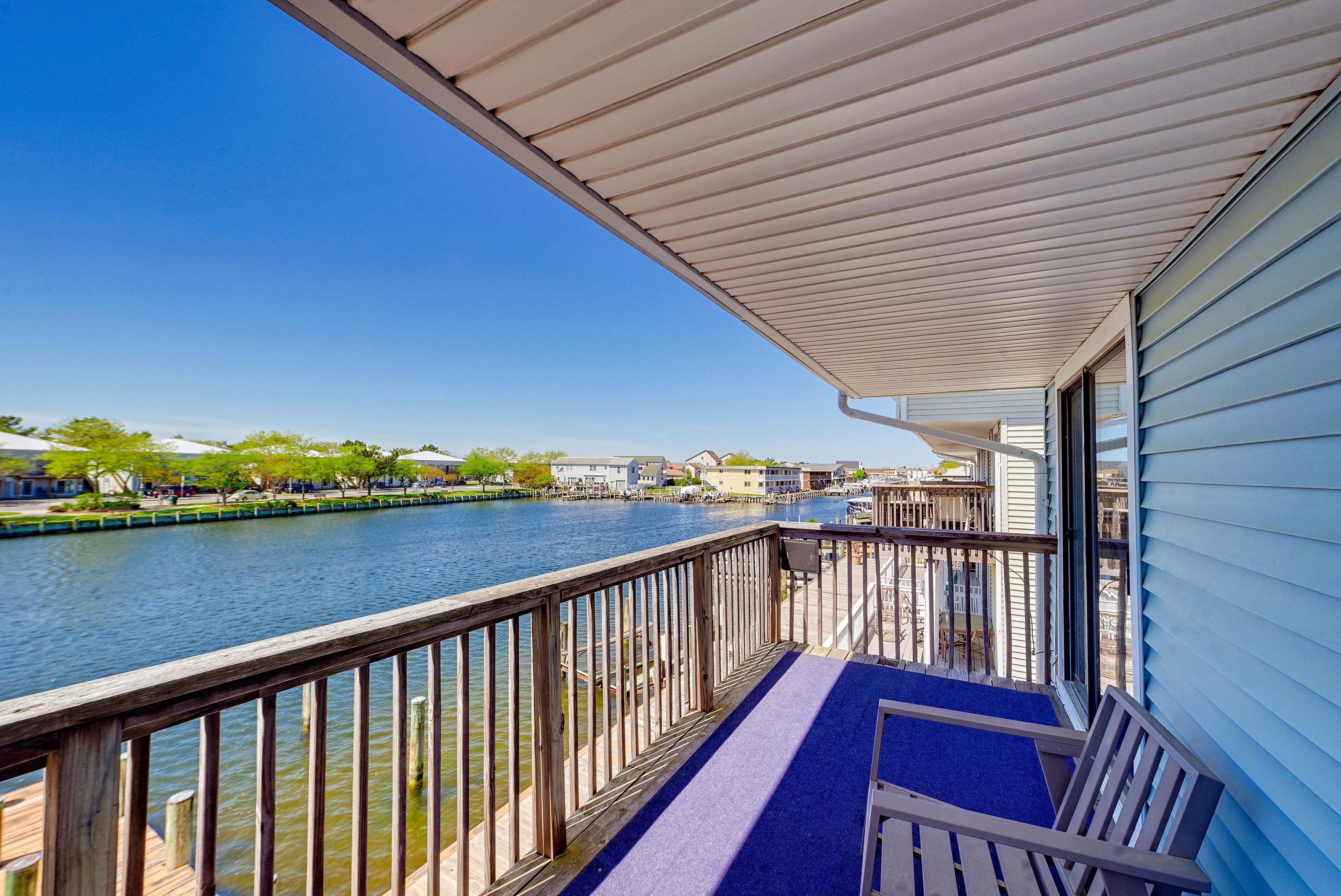 Private Balcony | Bay Views