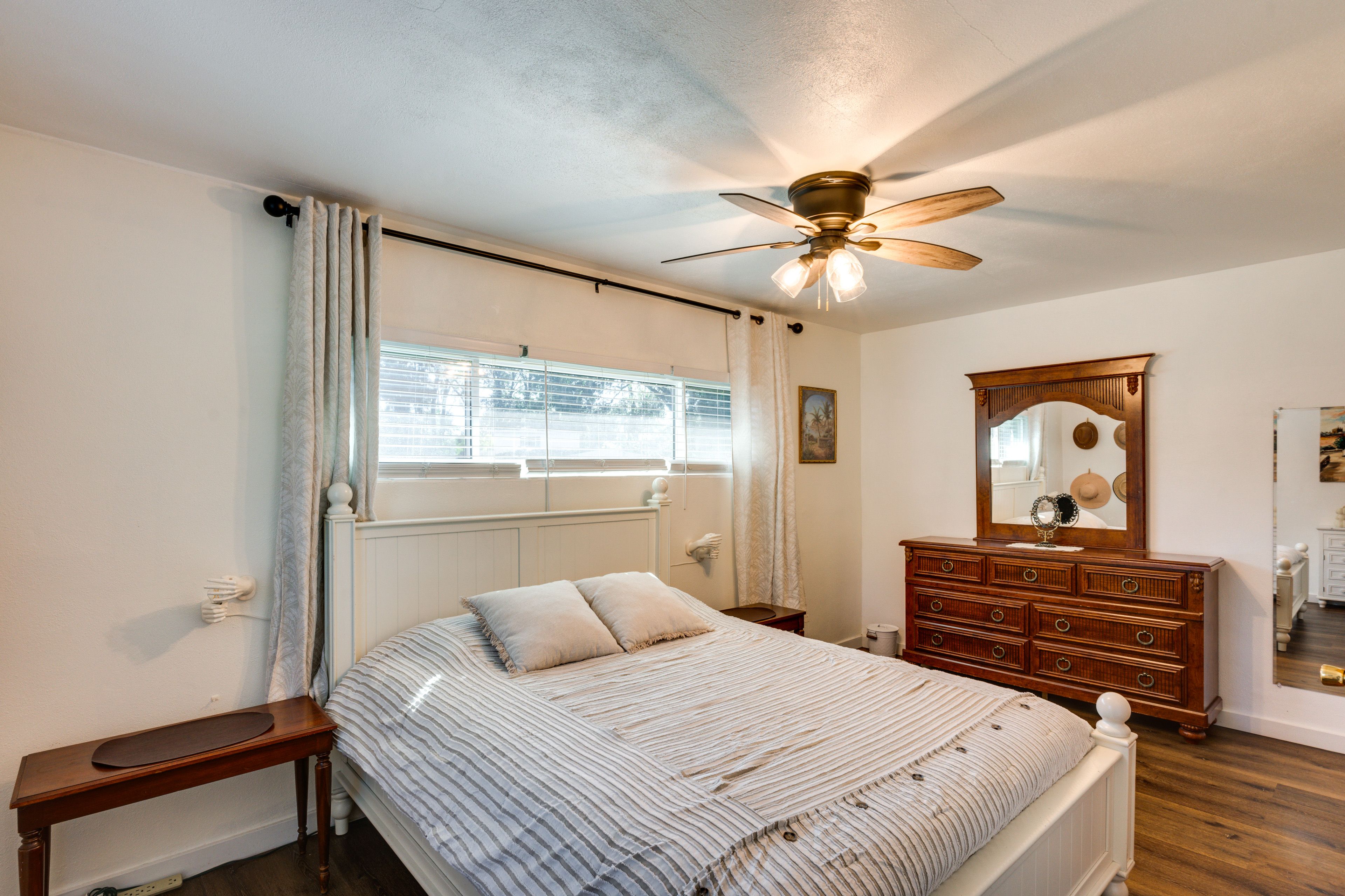 Bedroom 1 | Queen Bed | Linens Provided