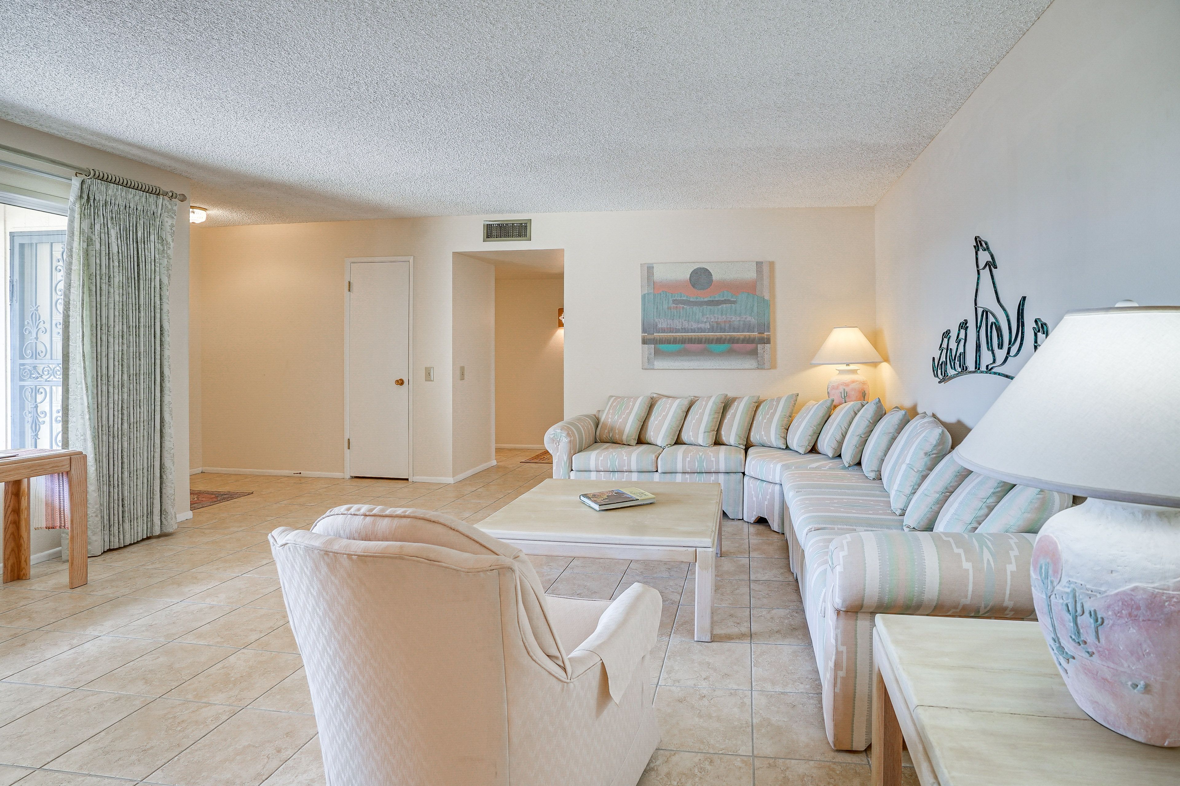 Front Room | Free WiFi | Central A/C & Heating