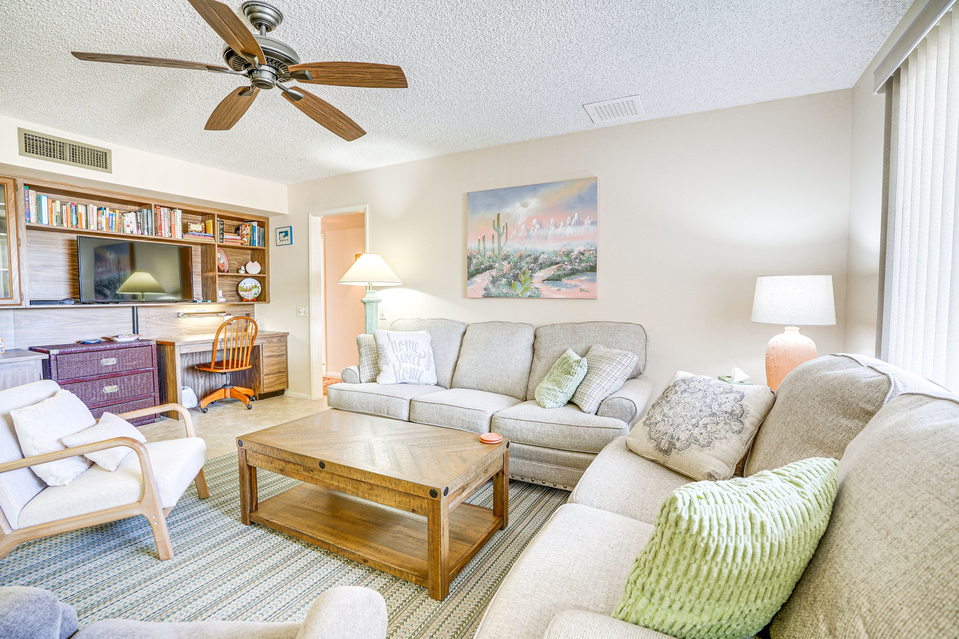 Living Room | Smart TV