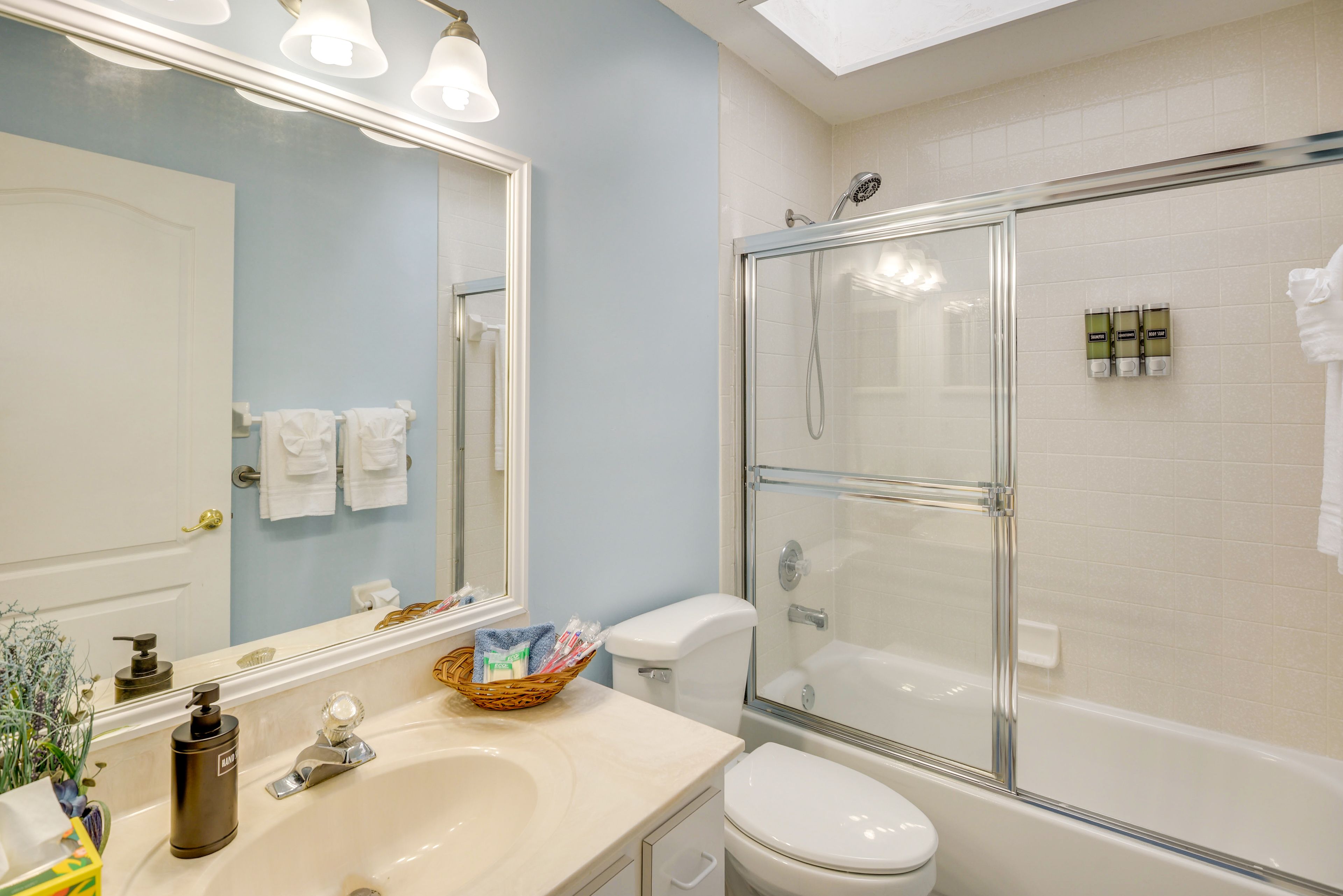 Full Bathroom