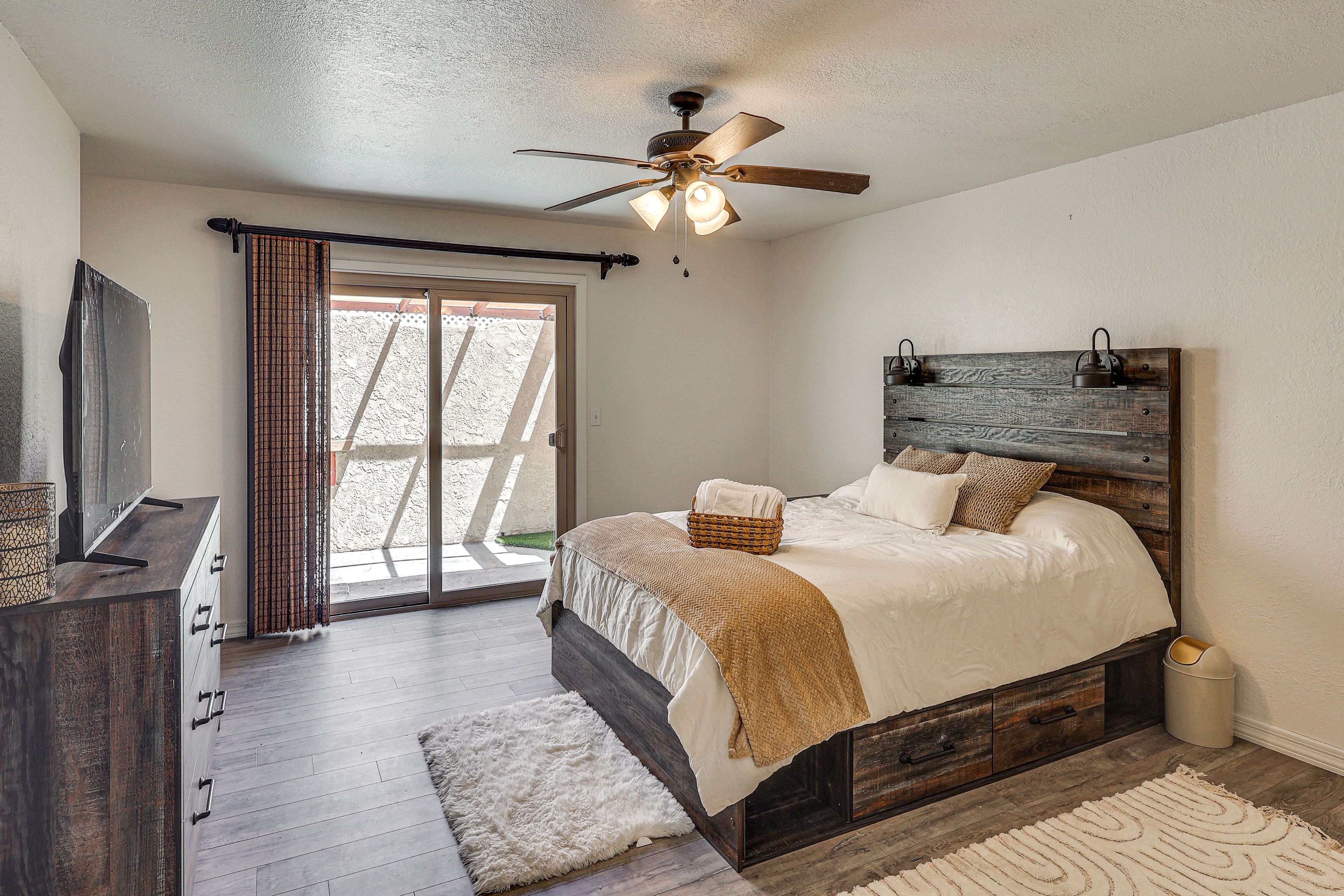 Bedroom Suite 1 | Queen Bed