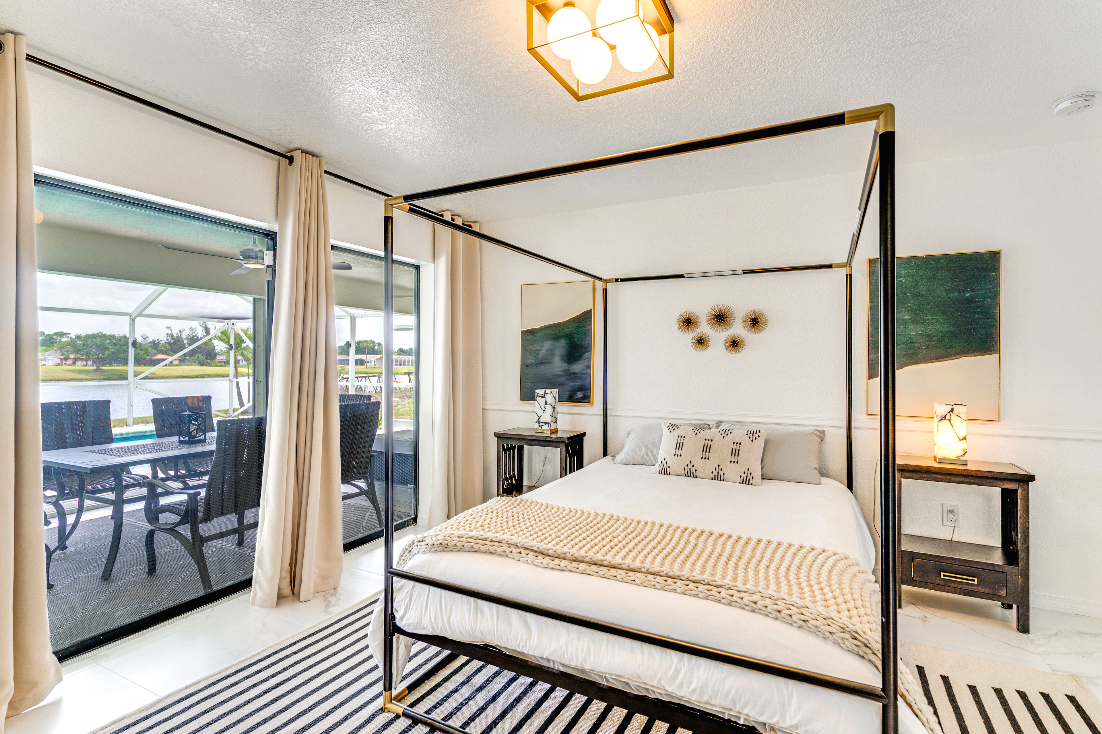 Bedroom 2 | King Bed