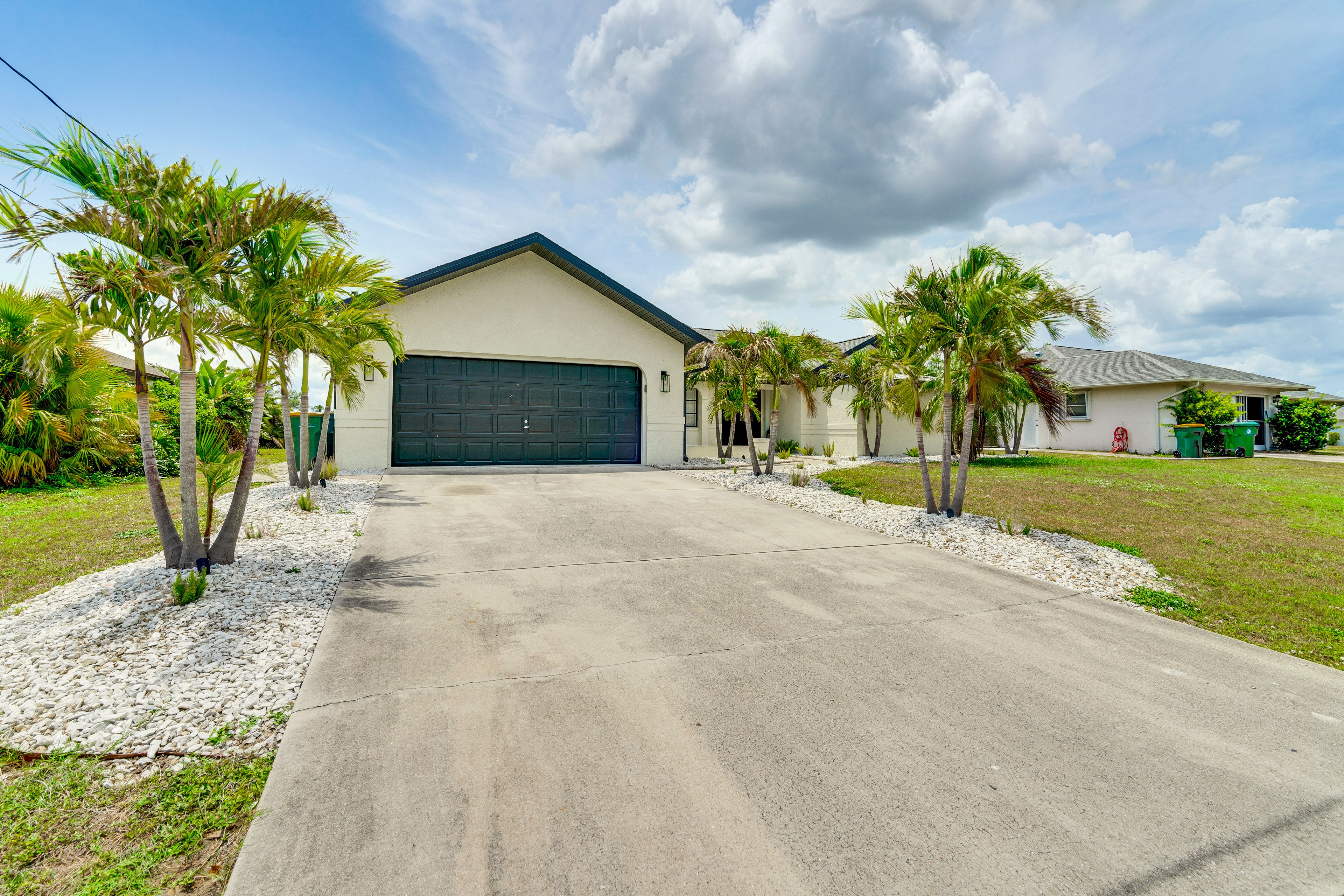 Parking | Garage (2 Vehicles) | Driveway (4 Vehicles)