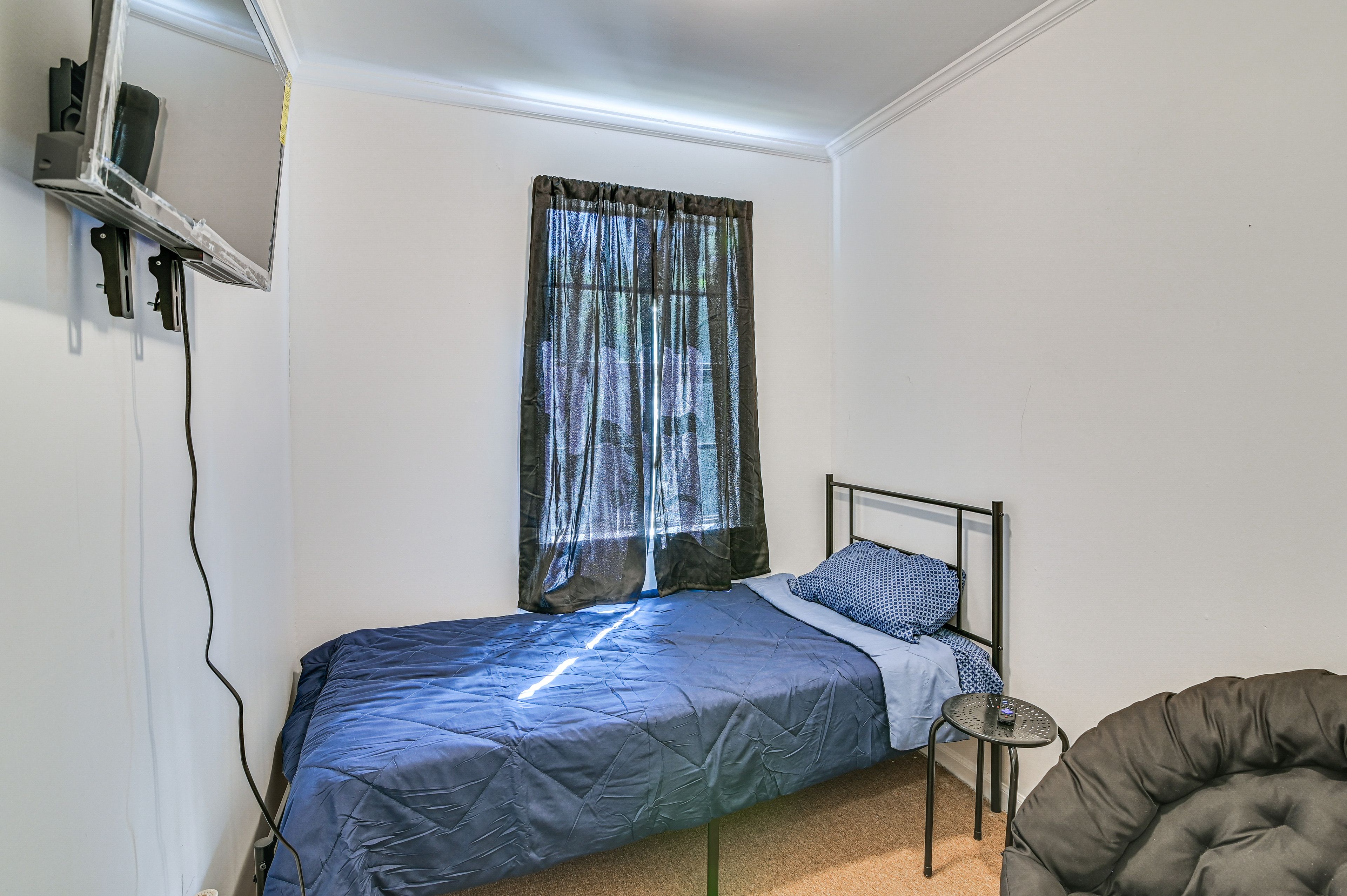 Bedroom 4 | 1 Twin Bed