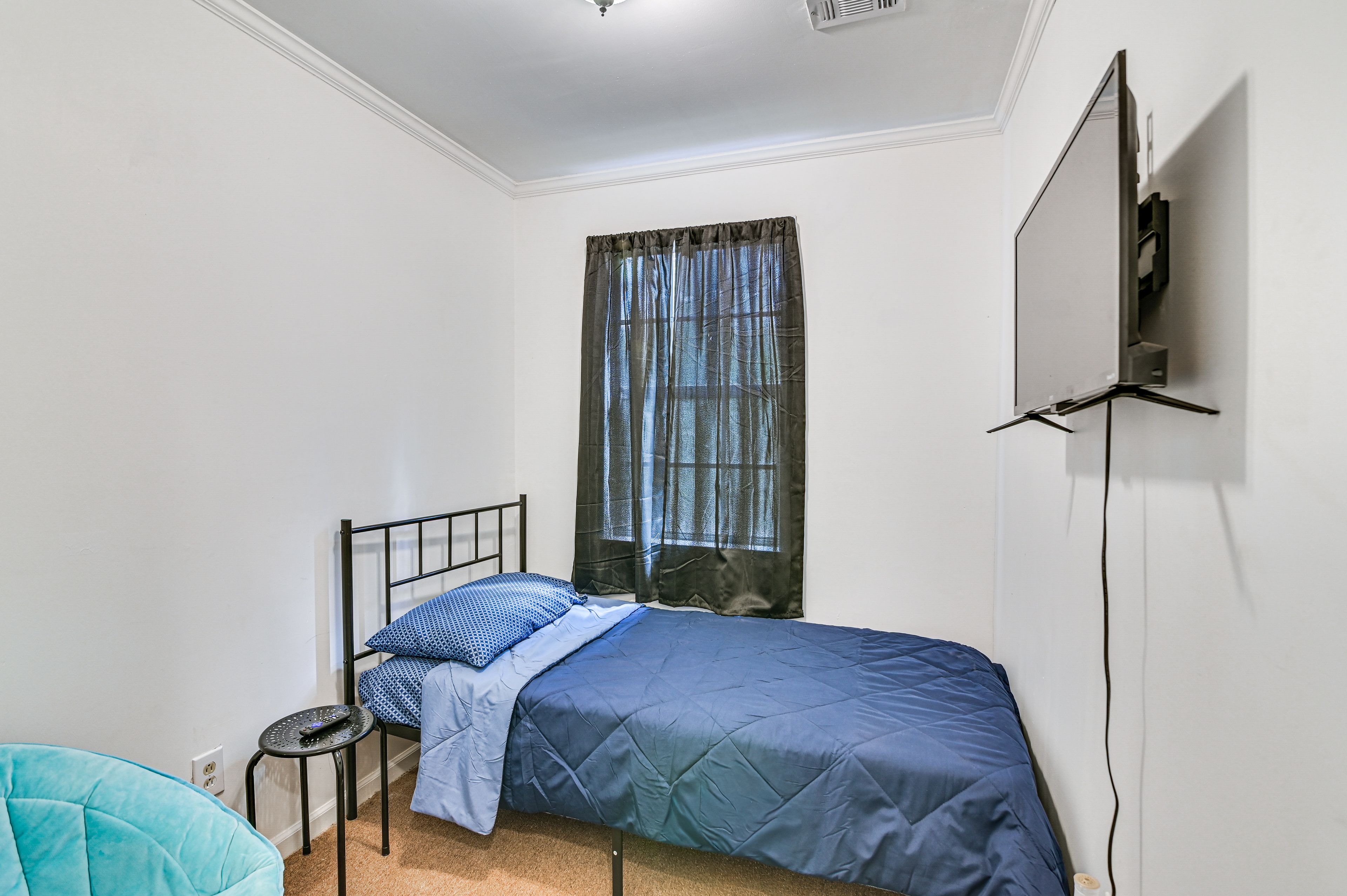 Bedroom 2 | 1 Twin Bed