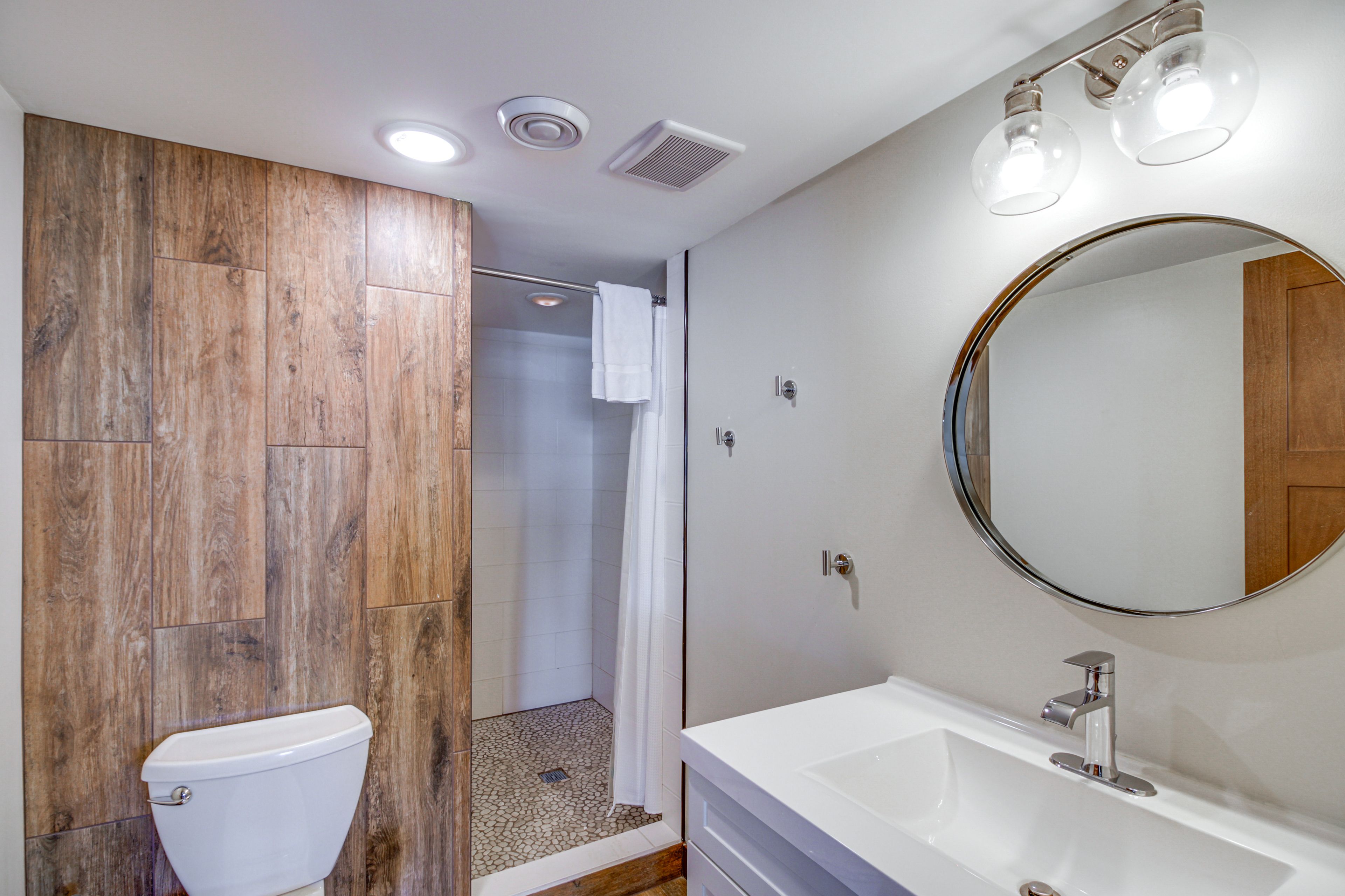 Bathroom | Lower Floor
