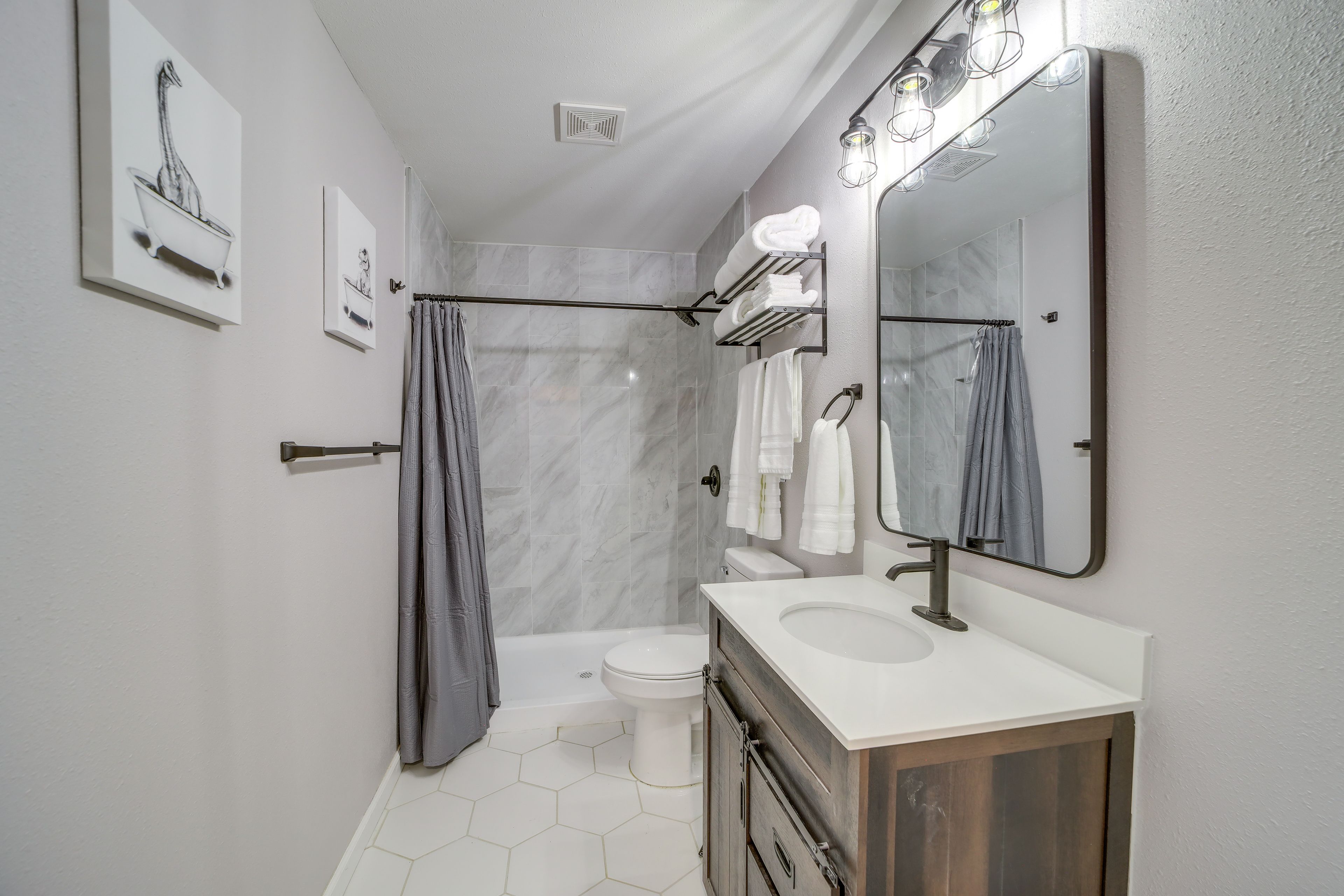 Full Bathroom