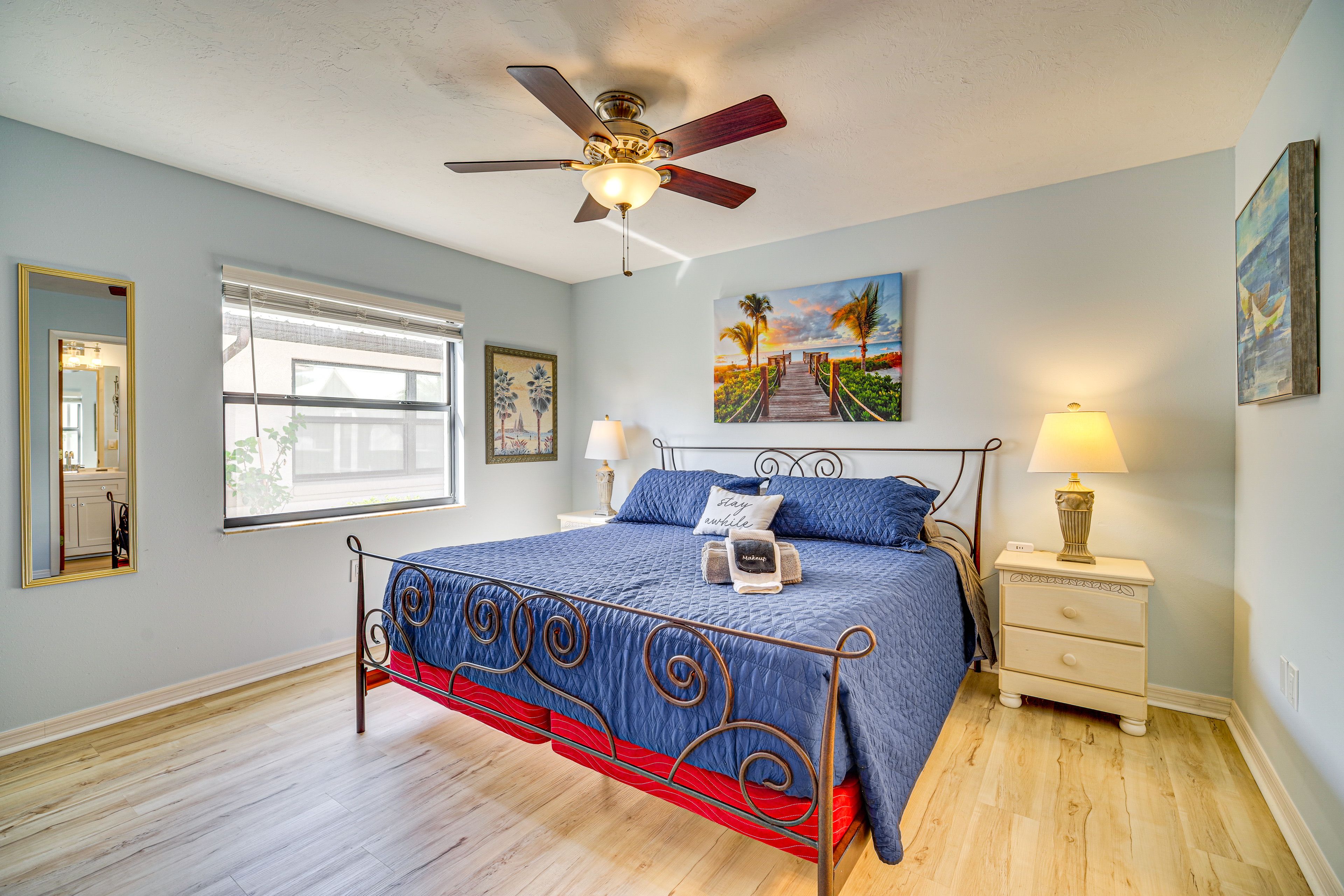 Bedroom 2 | King Bed