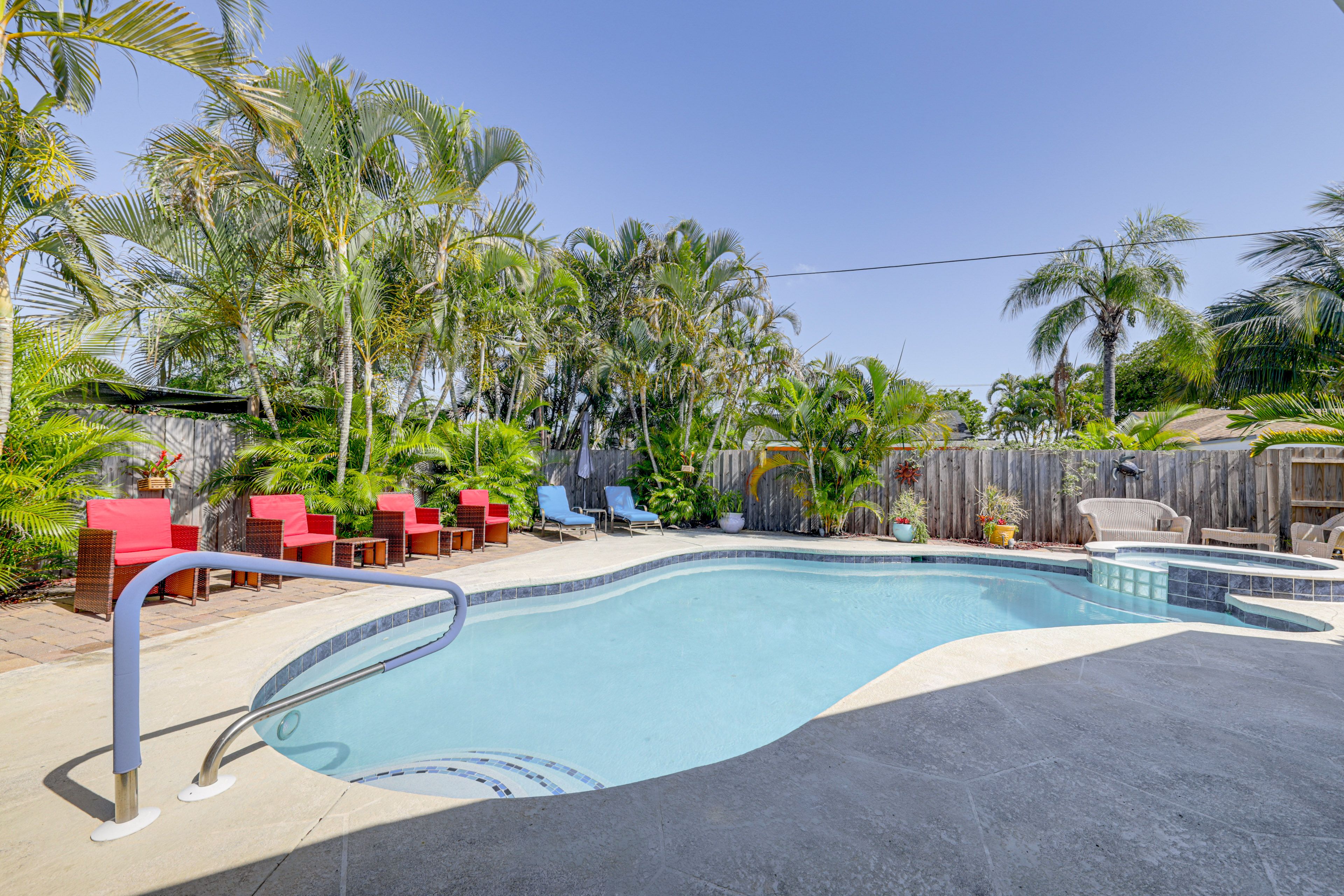 Private Pool | Spa | Fenced Backyard