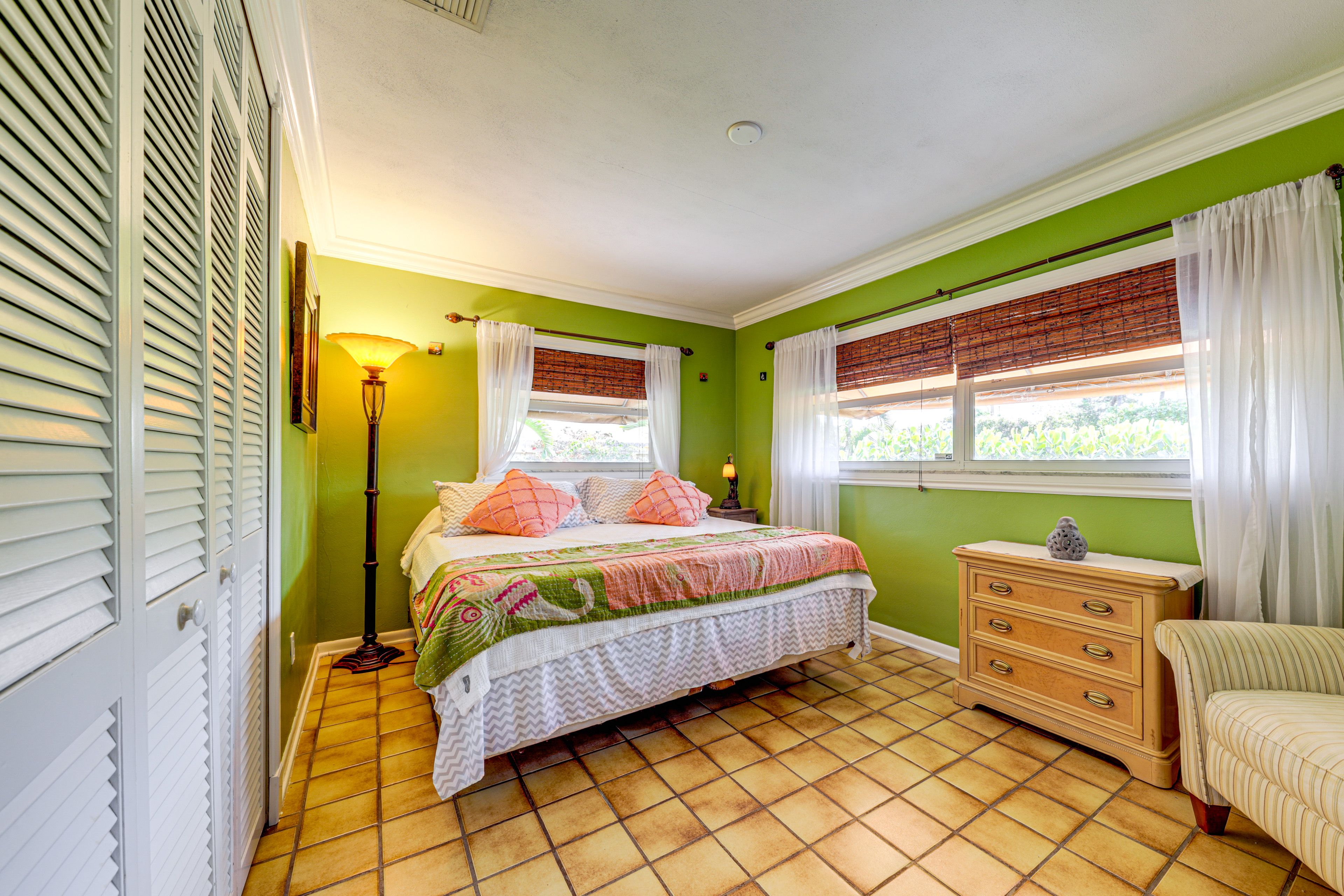 Bedroom 2 | King Bed