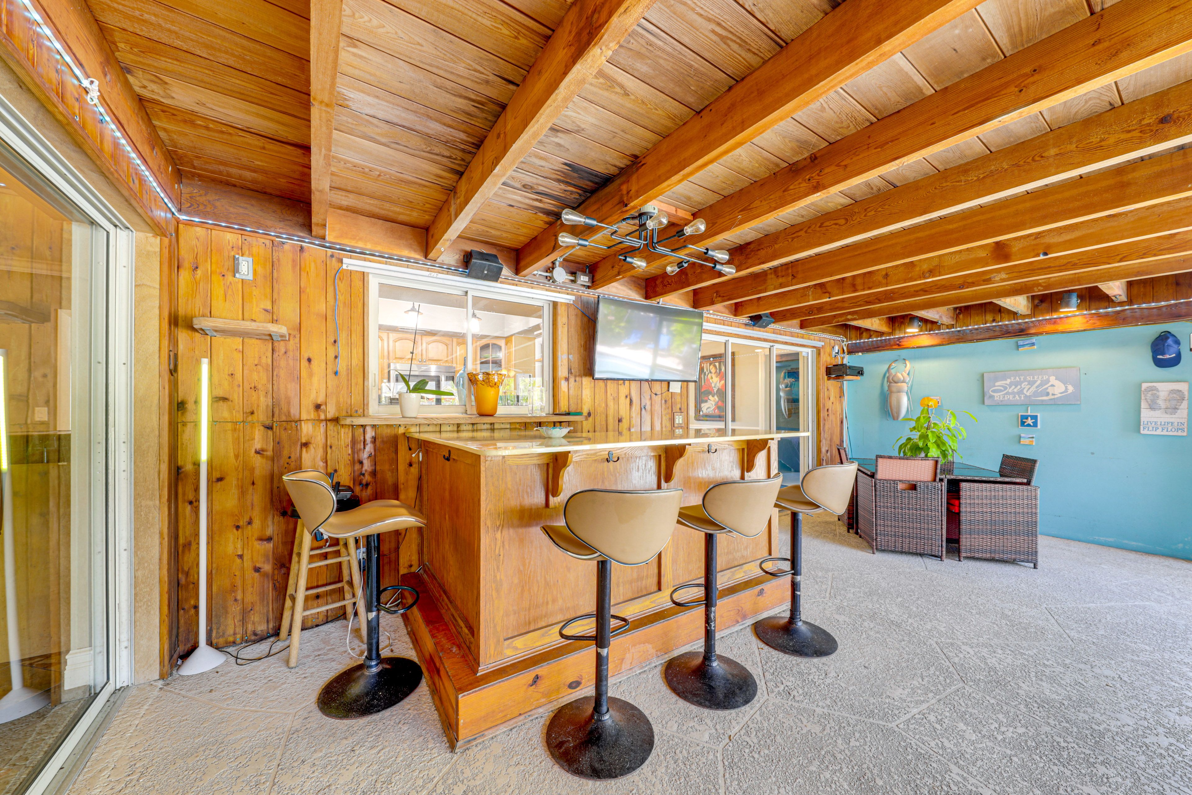 Lanai | Outdoor Dining Area | Grill | Flat-Screen TV | Pool